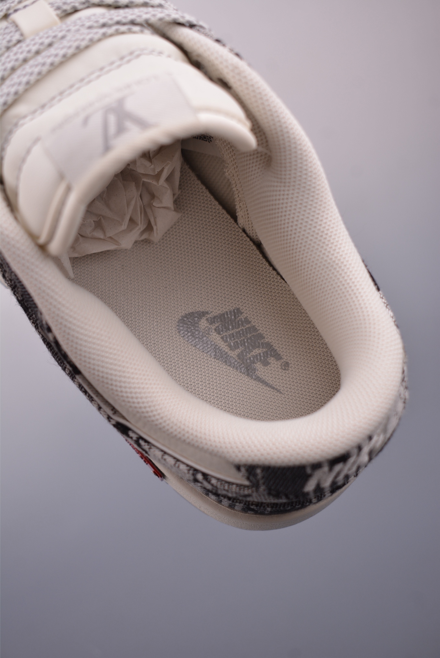 280 Nike SB Dunk Low LV联名 SC9772-807