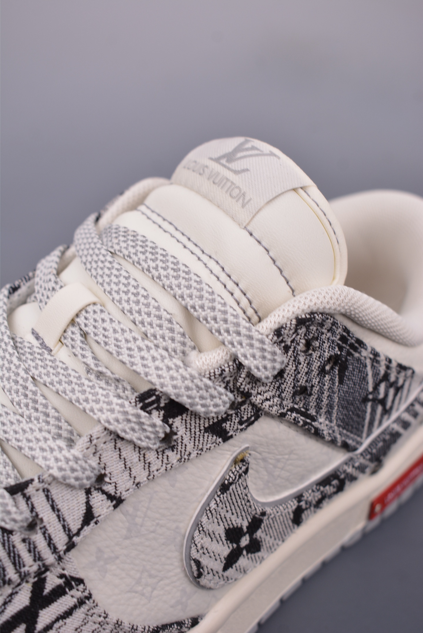 280 Nike SB Dunk Low LV联名 SC9772-807