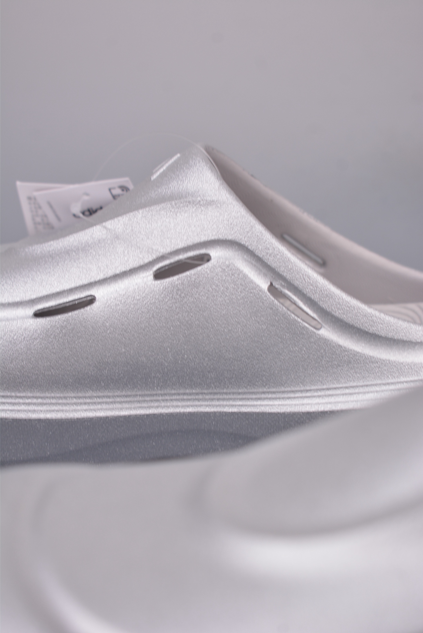Adidas OZWAVE Clog: Comfortable, Anti-Slip Chef Shoes with Cushioning 8 i1747048431581 6673 0 7