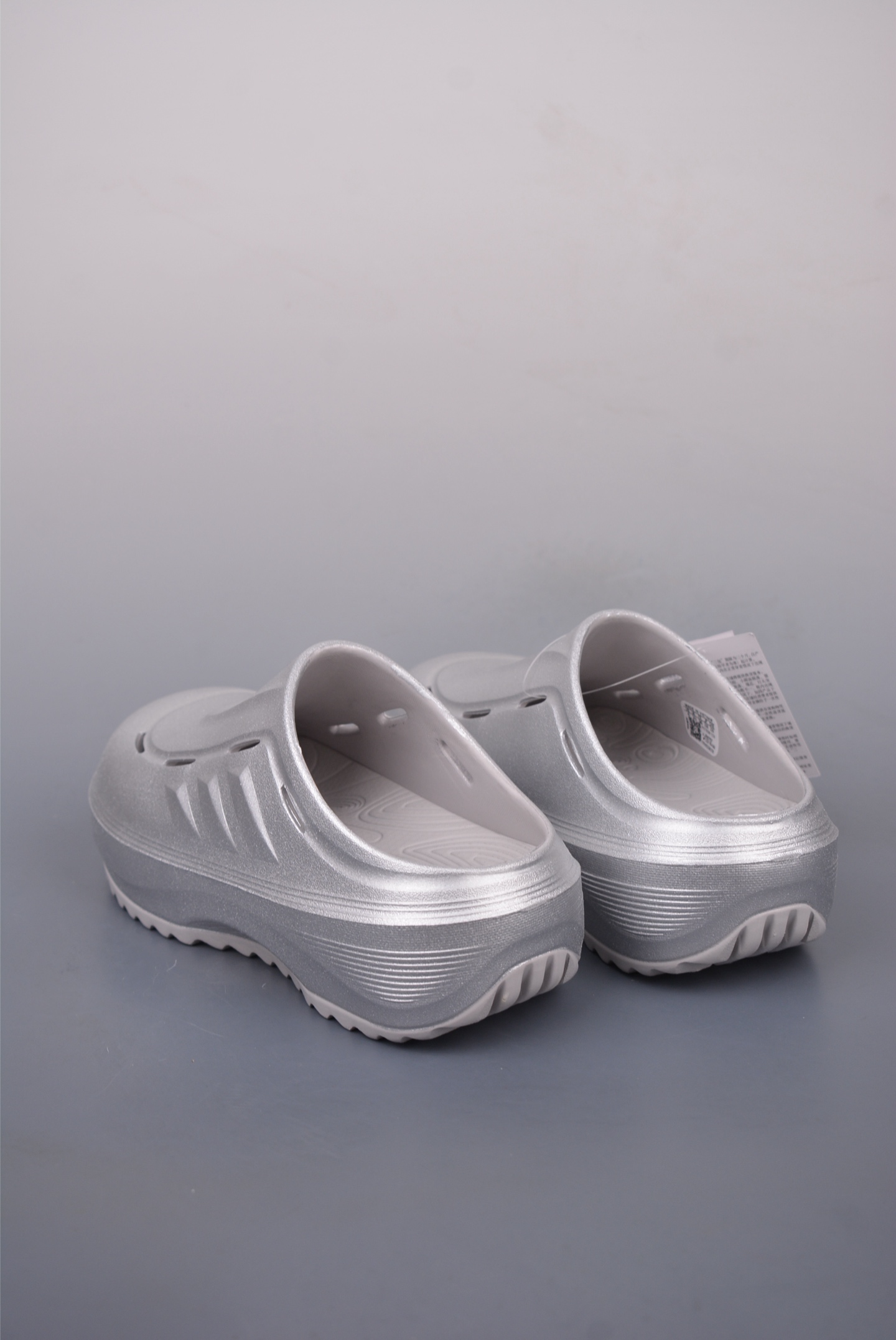 Adidas OZWAVE Clog: Comfortable, Anti-Slip Chef Shoes with Cushioning 2 i1747048438445 3469 0 1