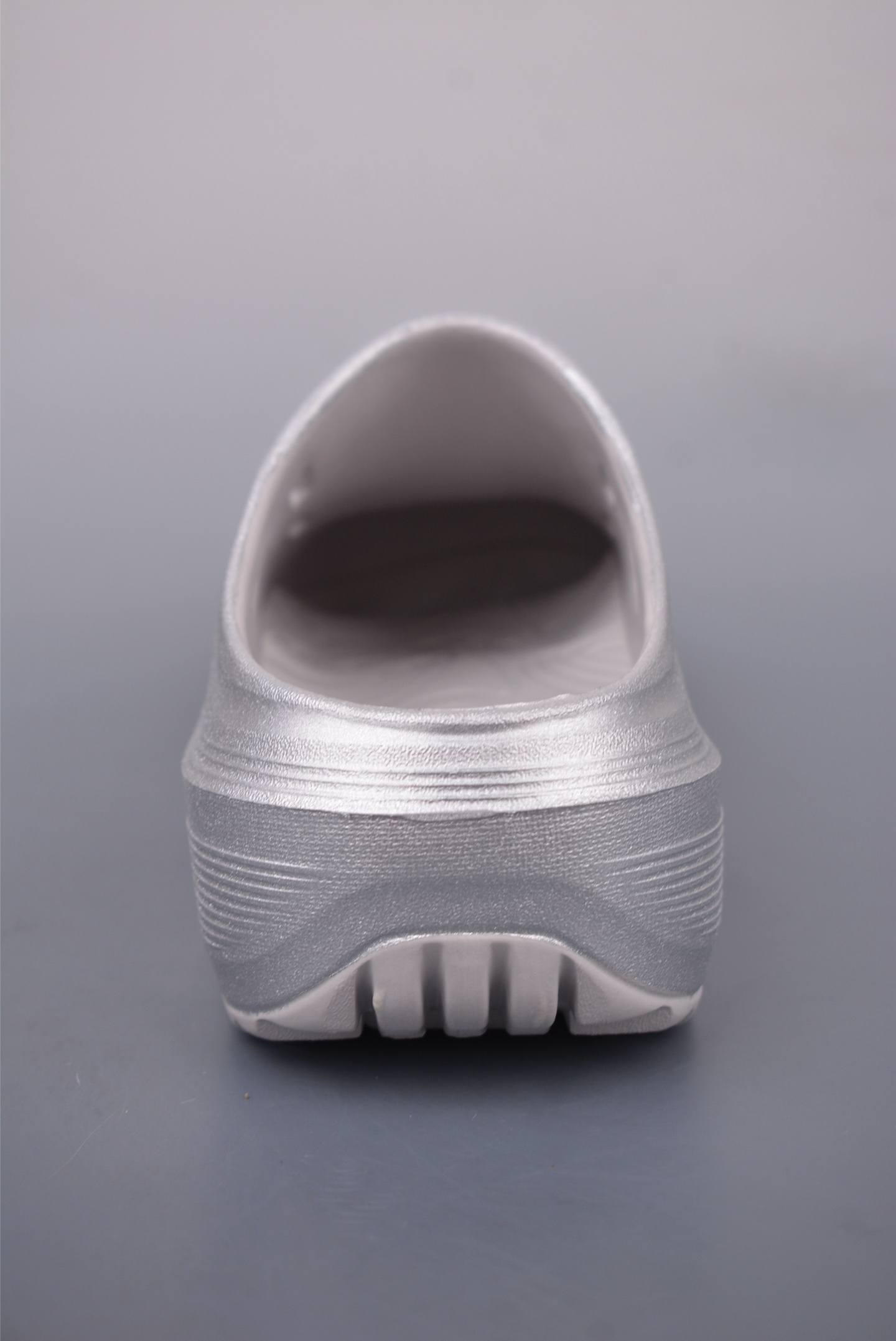 Adidas OZWAVE Clog: Comfortable, Anti-Slip Chef Shoes with Cushioning 4 i1747048438496 9278 0 3