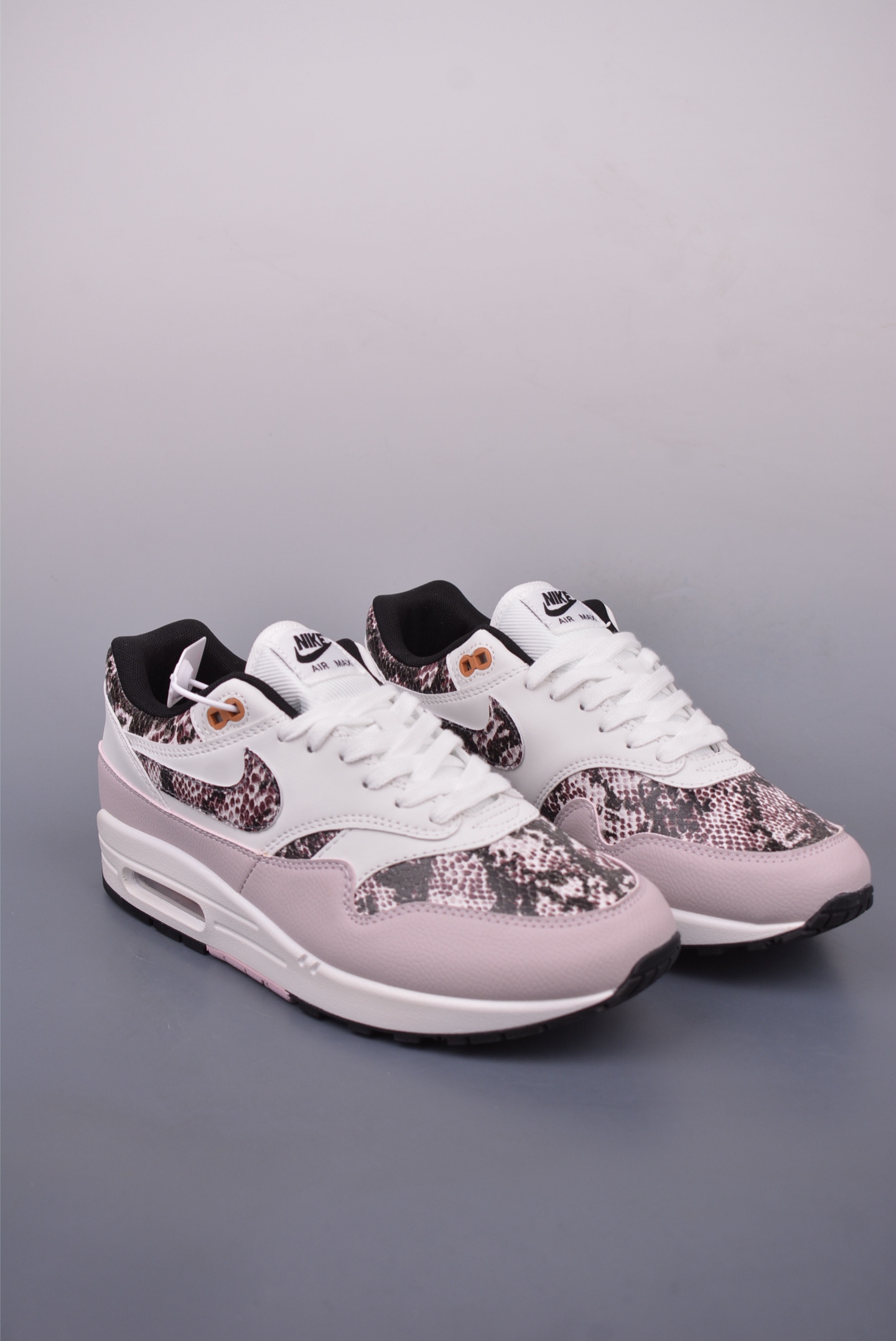 Nike Air Max 1 Retro Running Shoes, Premium Comfort and Style 1 i1747048645125 3041 0 9