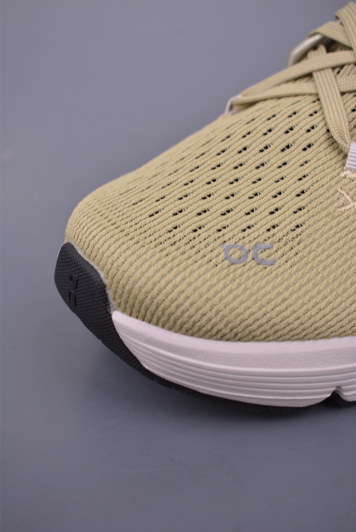 On Cloudtilt Loewe Running Shoes - Outdoor Street Style & Comfort 7 i1747048870449 3083 0 5