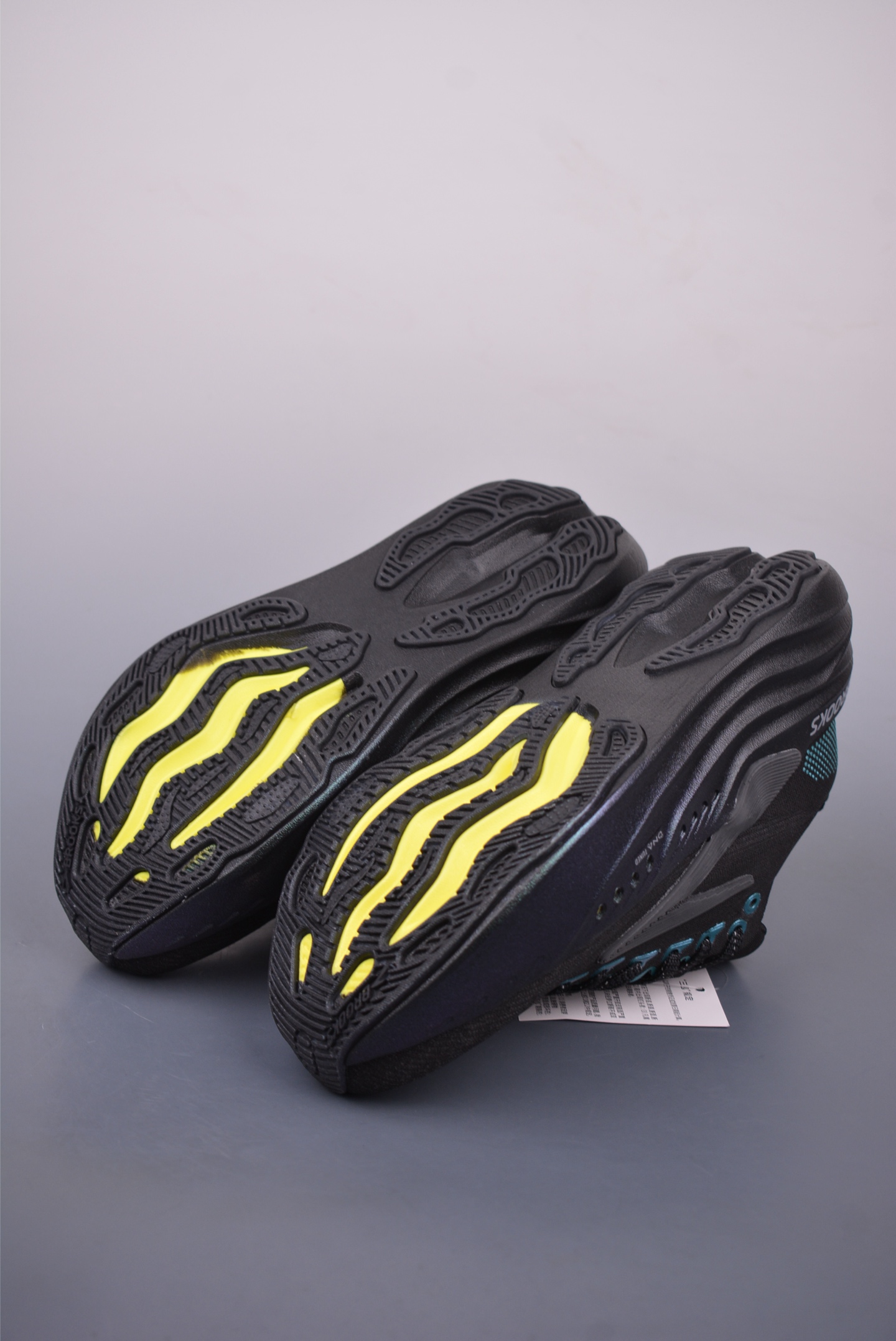Brooks Glycerin Max Running Shoes: Ultra-Cushioned, Lightweight, and Breathable 3 i1747049084112 7505 0 2