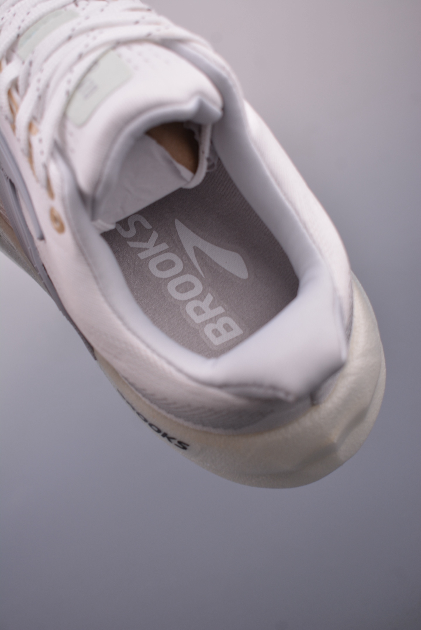 240 Brooks 布鲁克斯 Glycerin Max 超弹轻盈跑步鞋 120436