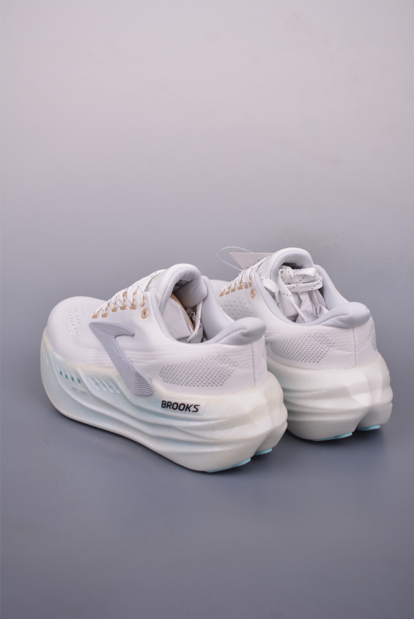240 Brooks 布鲁克斯 Glycerin Max 超弹轻盈跑步鞋 120436