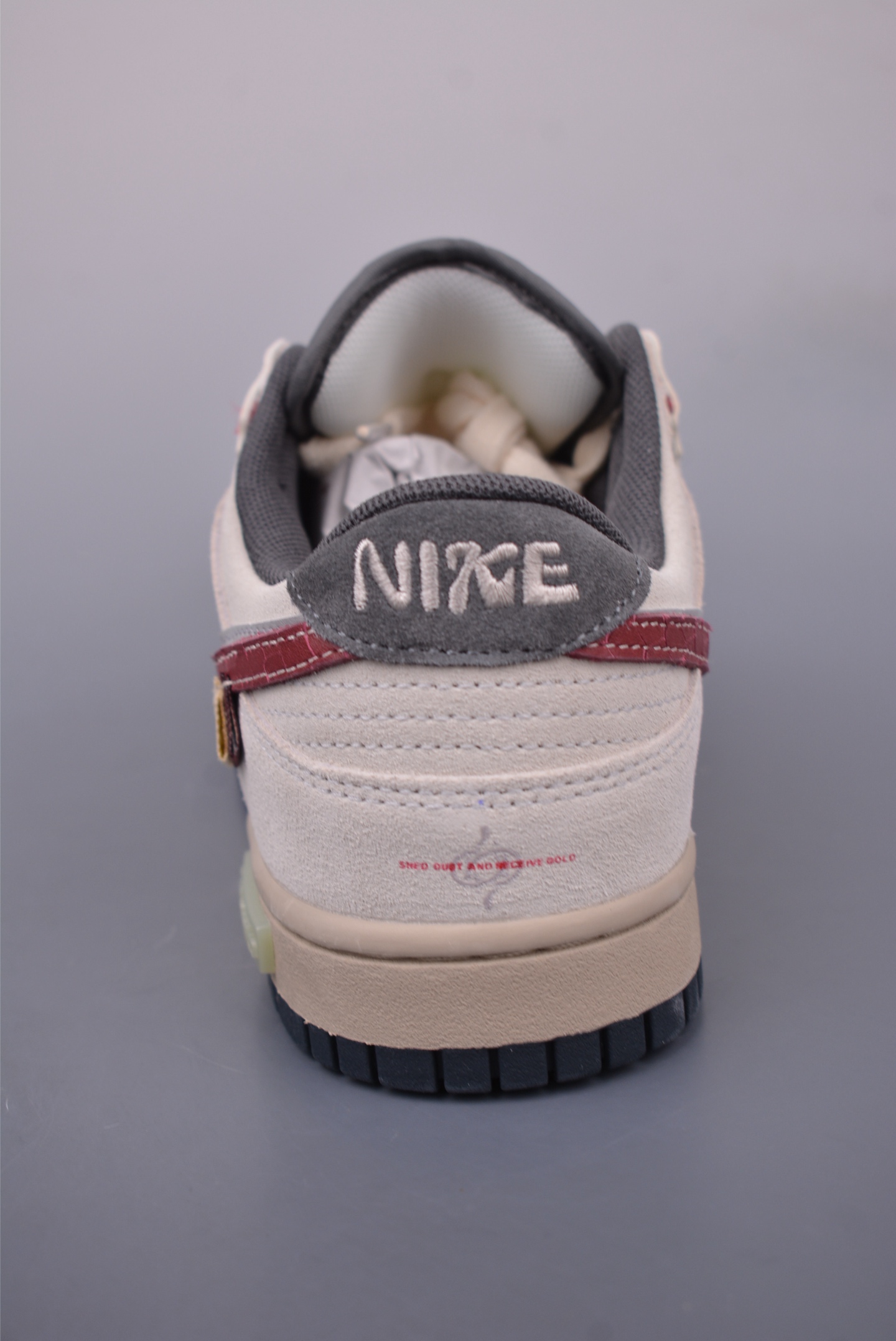 300 Nike SB Dunk Low 熊猫恶作剧 HV1800-101