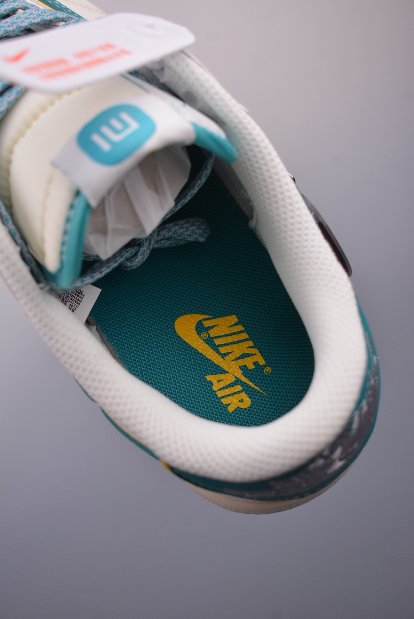 Fragment Design X Xiaomi Air Jordan 1 Low Sneakers - Limited Edition 9 i1747051629349 3684 0 8