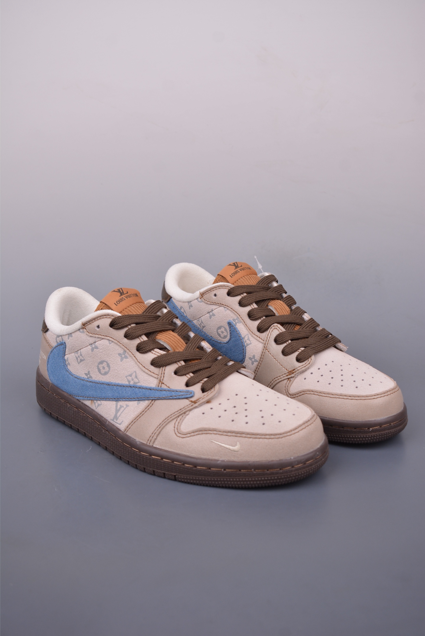Fragment Travis Scott x Louis Vuitton Air Jordan 1 Low - Designer Sneakers