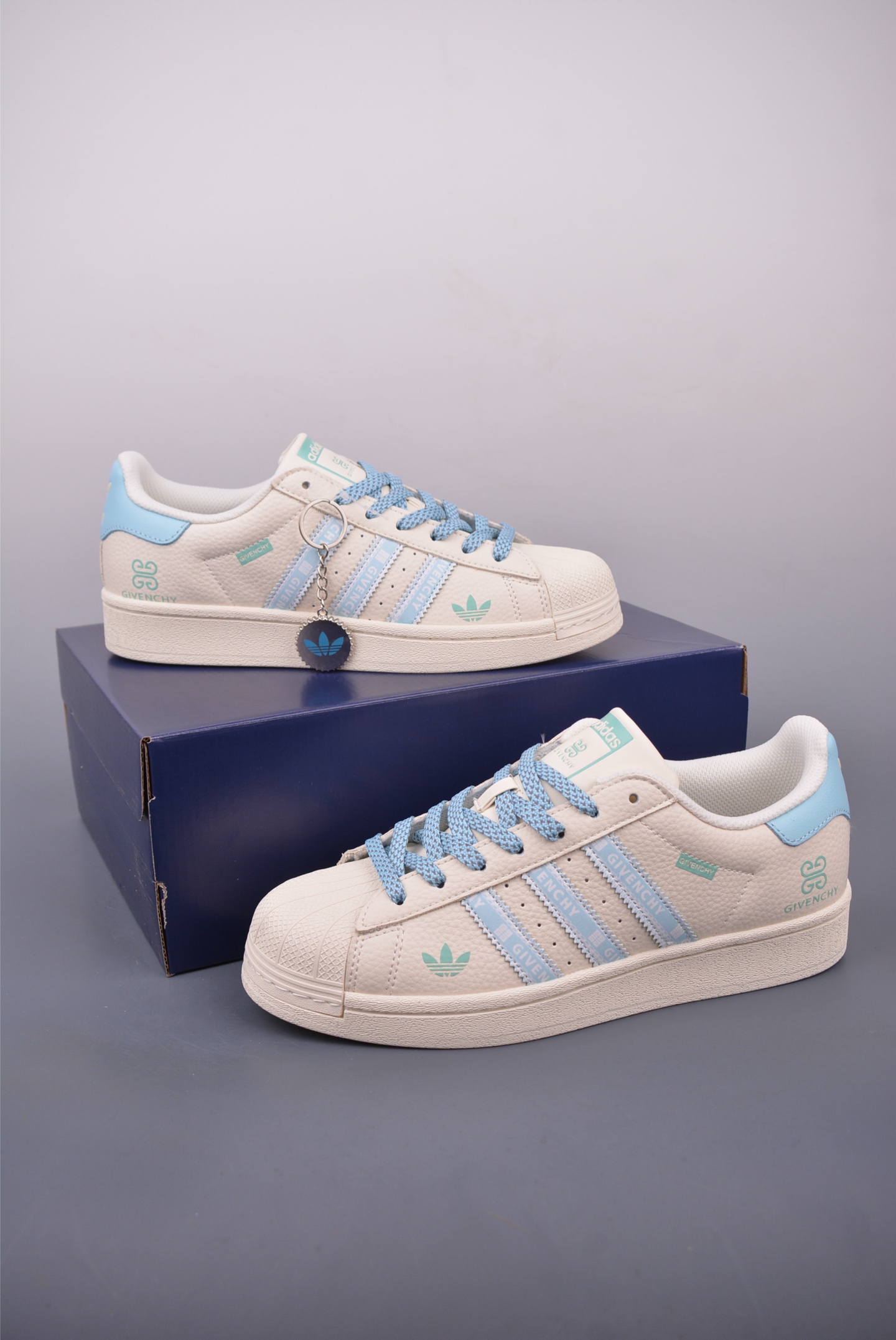 Adidas Originals Superstar x Givenchy '2025' Edition Leather Sneakers 1 i1747052142027 2237 0 0
