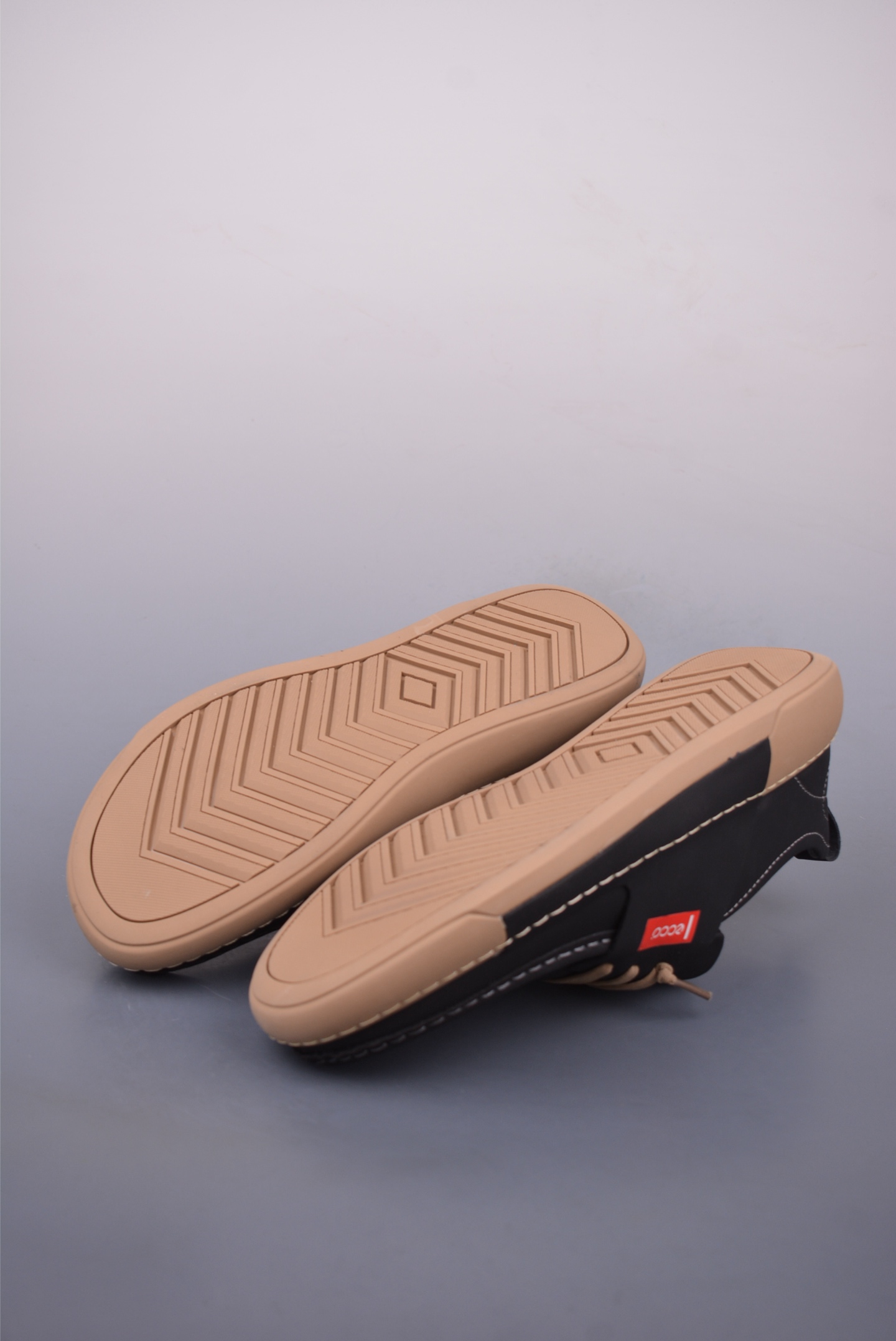 220 ECCO爱步登山鞋男款 舒适户外运动越野跑鞋 200859