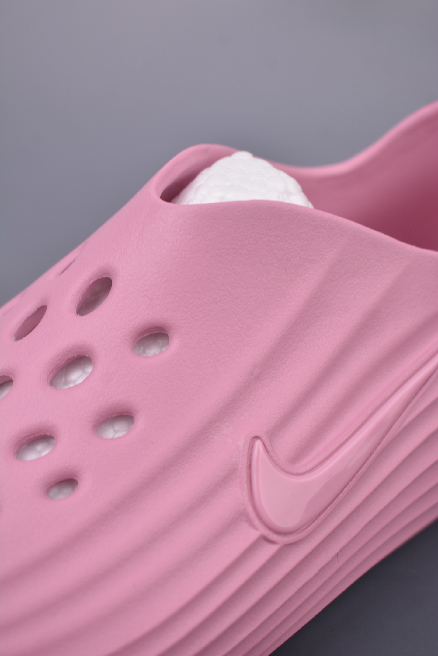 Nike ReactX Rejuven8 Pink Sandals - Summer Essential with ReactX Foam Comfort 8 i1747127523810 8364 0 6