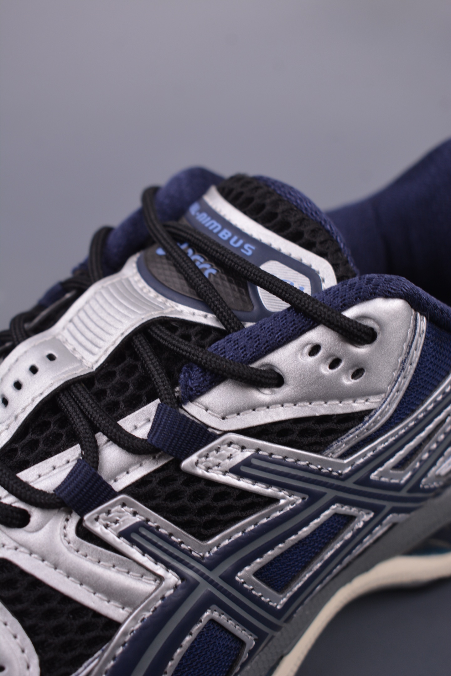 200 Asics GEL-Kahana NIMBUS 10.1 耐磨透气低帮休闲鞋 1203A543-003