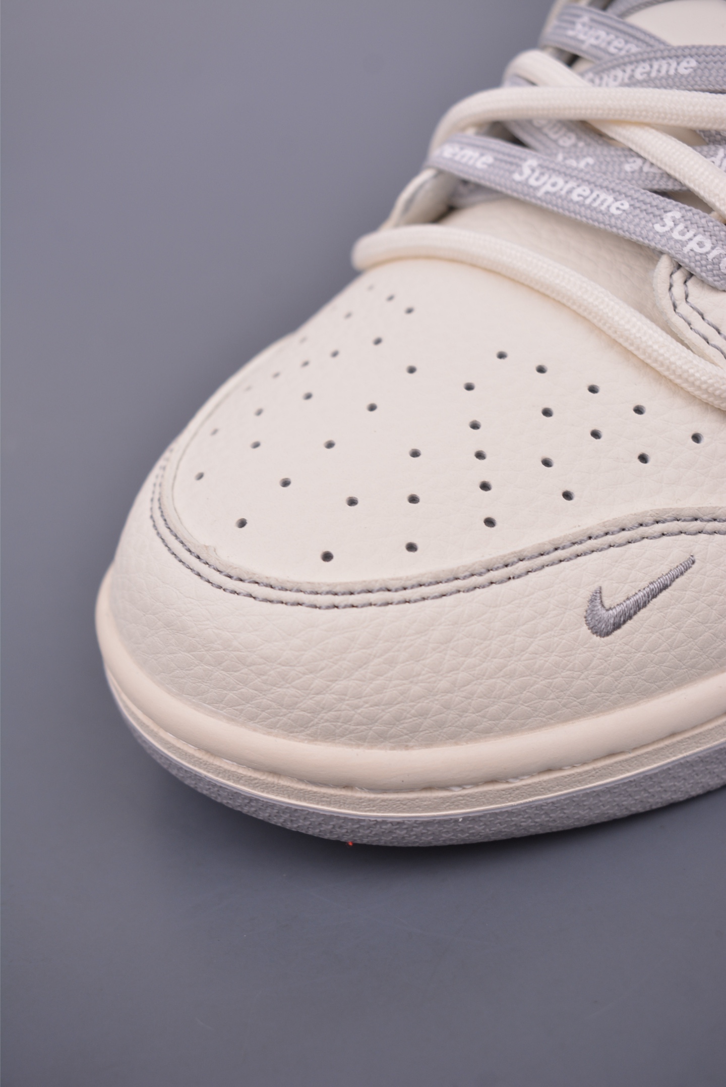 300 Nike SB Dunk Low SUPREME联名 解构抽绳鞋带 DM6868-086