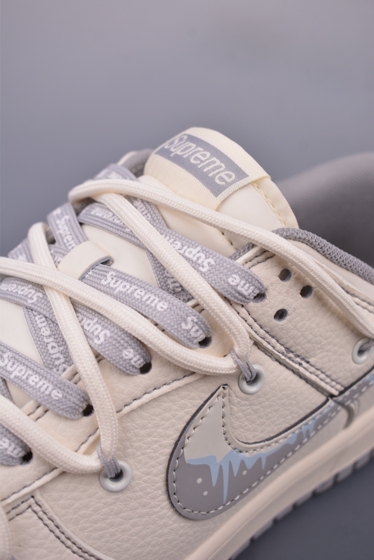 300 Nike SB Dunk Low SUPREME联名 解构抽绳鞋带 DM6868-086