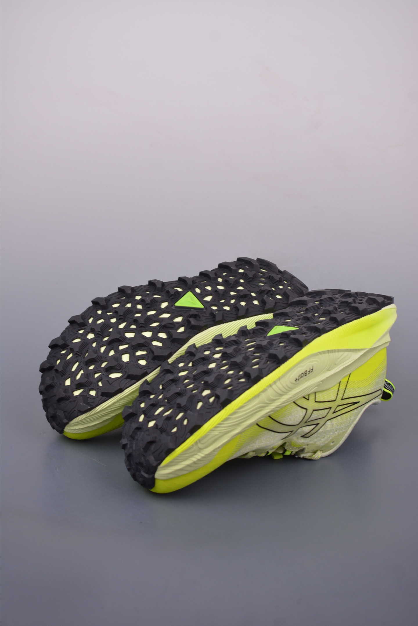 180 Asics Gel-Trabuco Max3 复古亚瑟士透气缓震 男子跑步鞋 1011B800