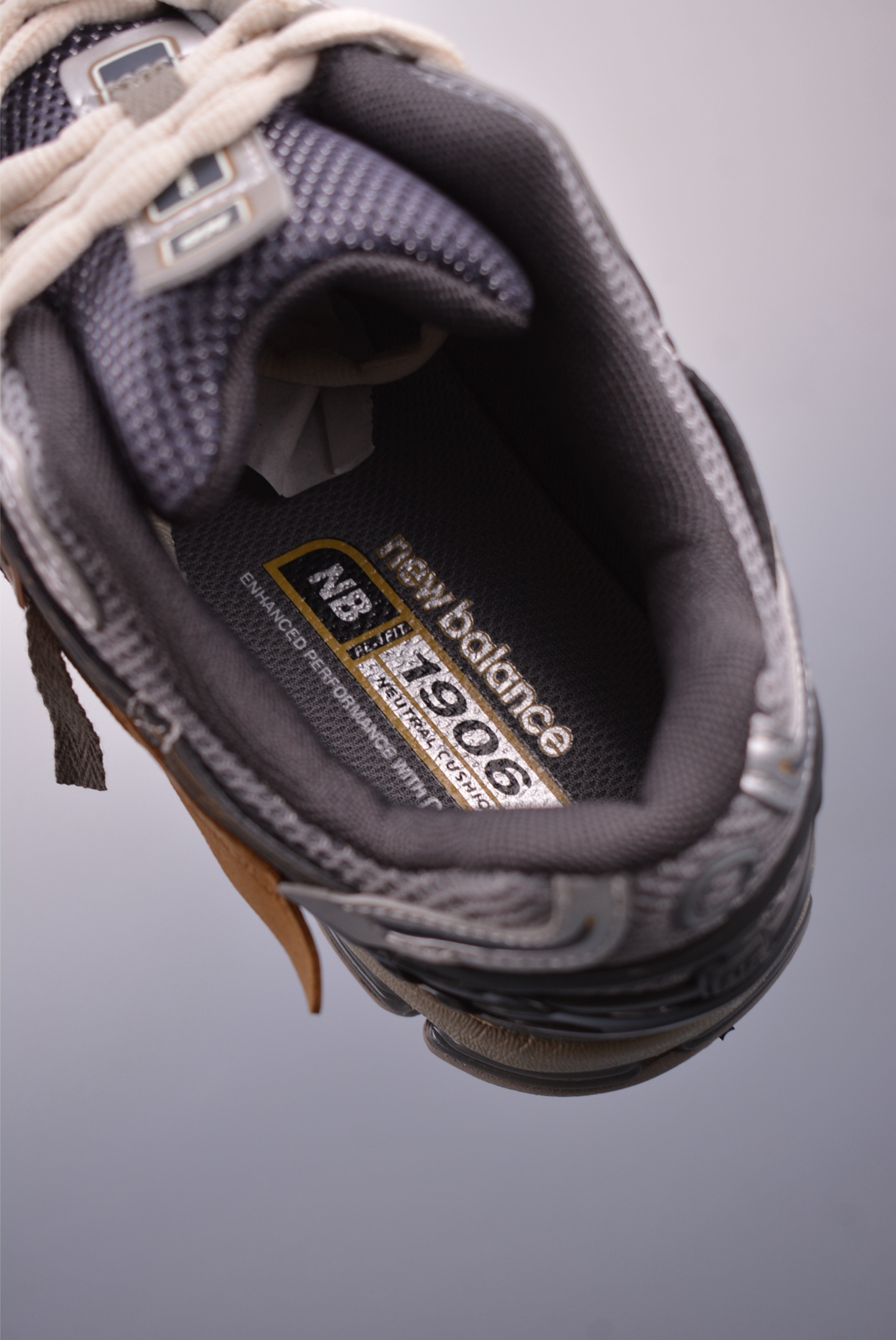 200 New Balance M1906系列 复古单品宝藏老爹鞋款 U1906AAQ