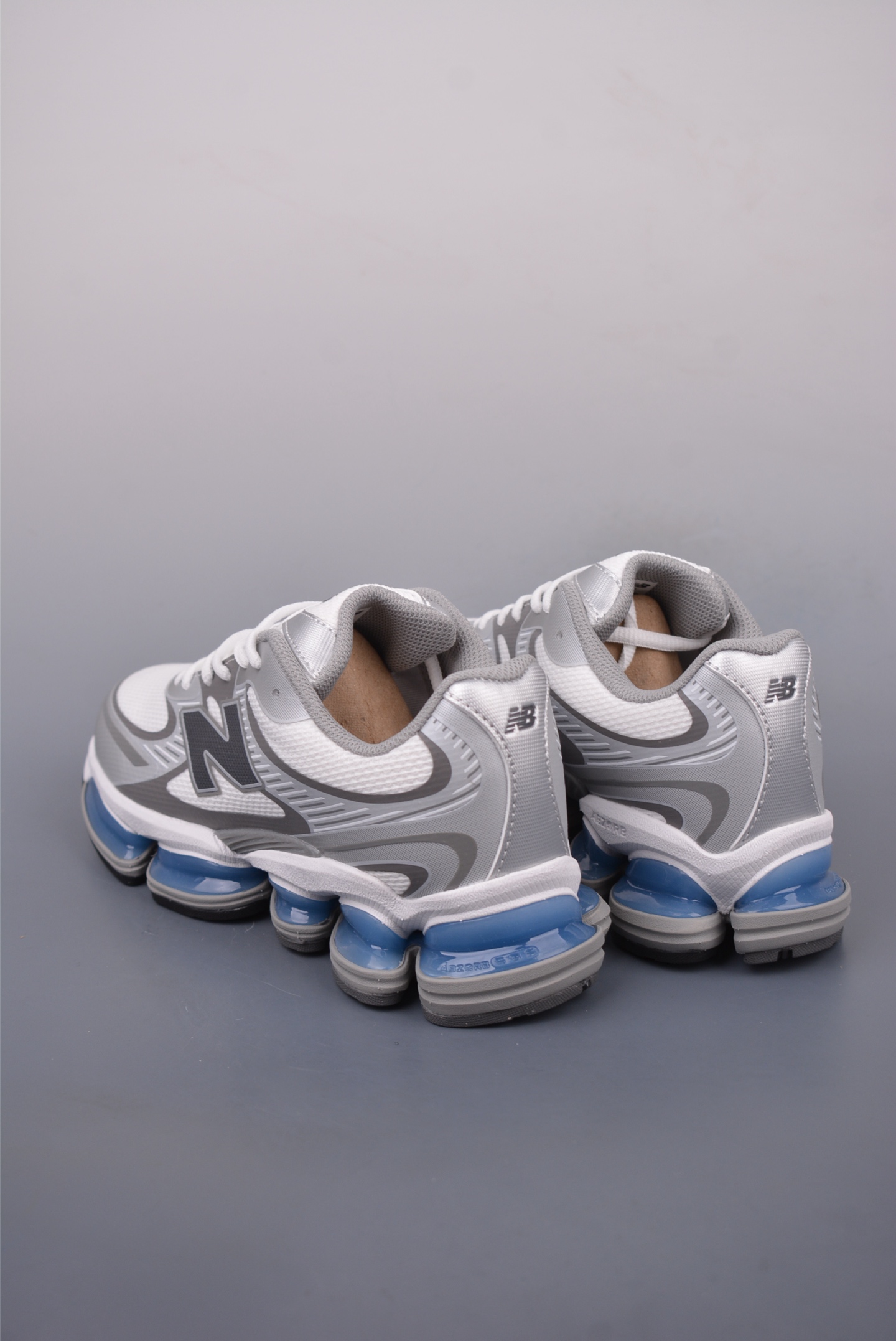 New Balance M2000 Series: Stylish, Versatile Fabric, Leather & Mesh Sneakers 2 i1747220569403 3766 0 1
