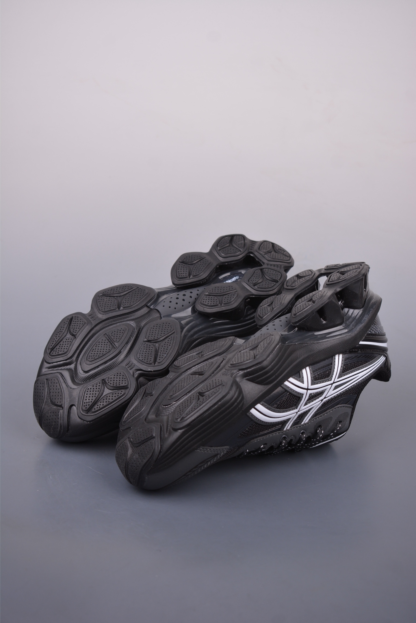 Asics Gel-Kinetic Fluent Running Shoes - Breathable, Cushioned, and Stylish 3 i1747220643444 3262 0 2