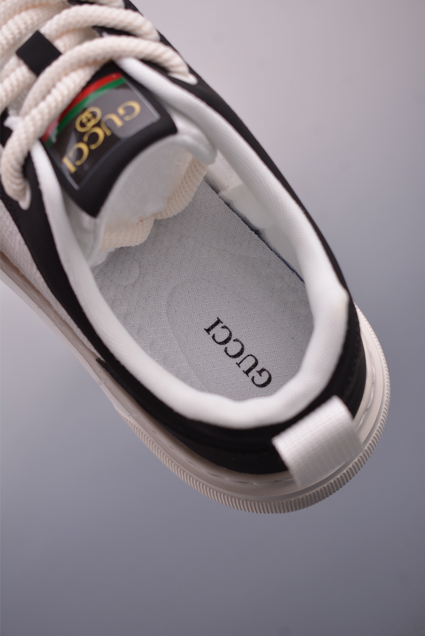【GUCCI】古驰今年最新款男鞋 香港-专柜同步 全品相 顶级进口材料
