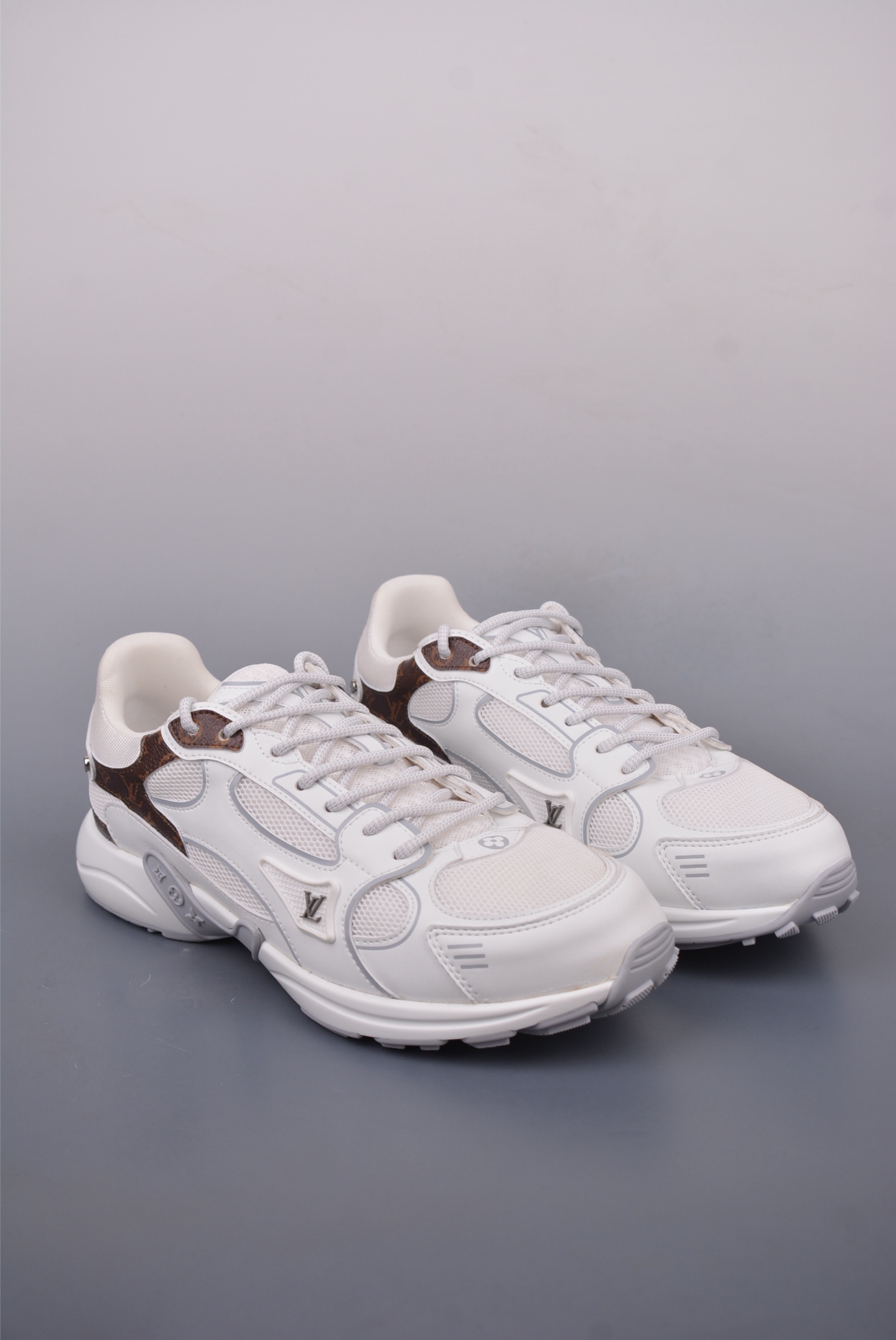 Louis Vuitton Trainer Sneaker: Premium Leather, Iconic Design - Must-Have Style!