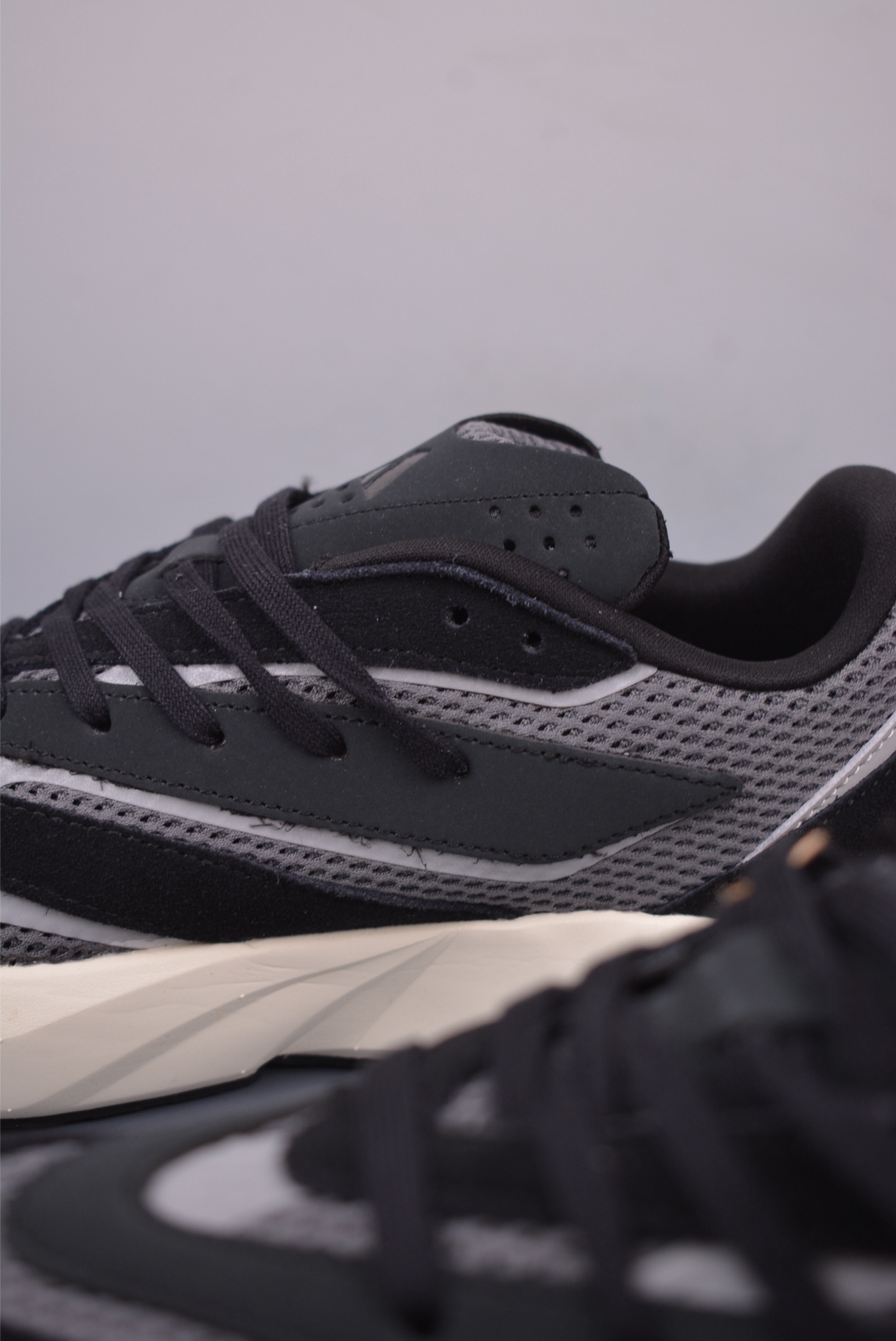 Adidas Lightblaze Men's Breathable Suede Running Shoes - Black/Grey 8 i1747248193234 5948 0 7