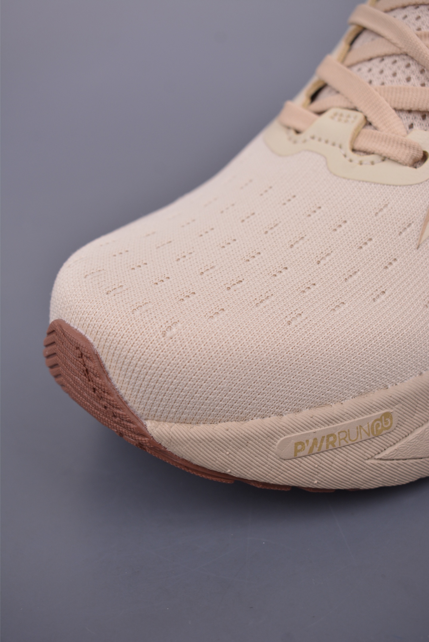 Saucony Triumph 22 Running Shoes - Beige, Cushioned, and High-Performance 7 i1747248258782 4403 0 5