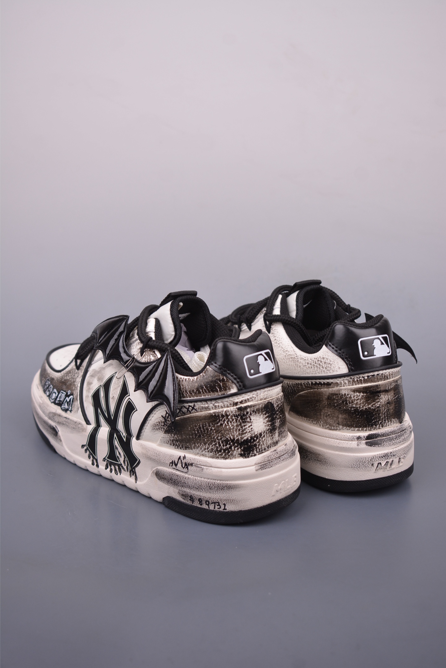 MLB NY Yankees Graffiti Chunky Sneakers Platform Height Increasing Dad Shoes 2 i1747248484726 6972 0 1
