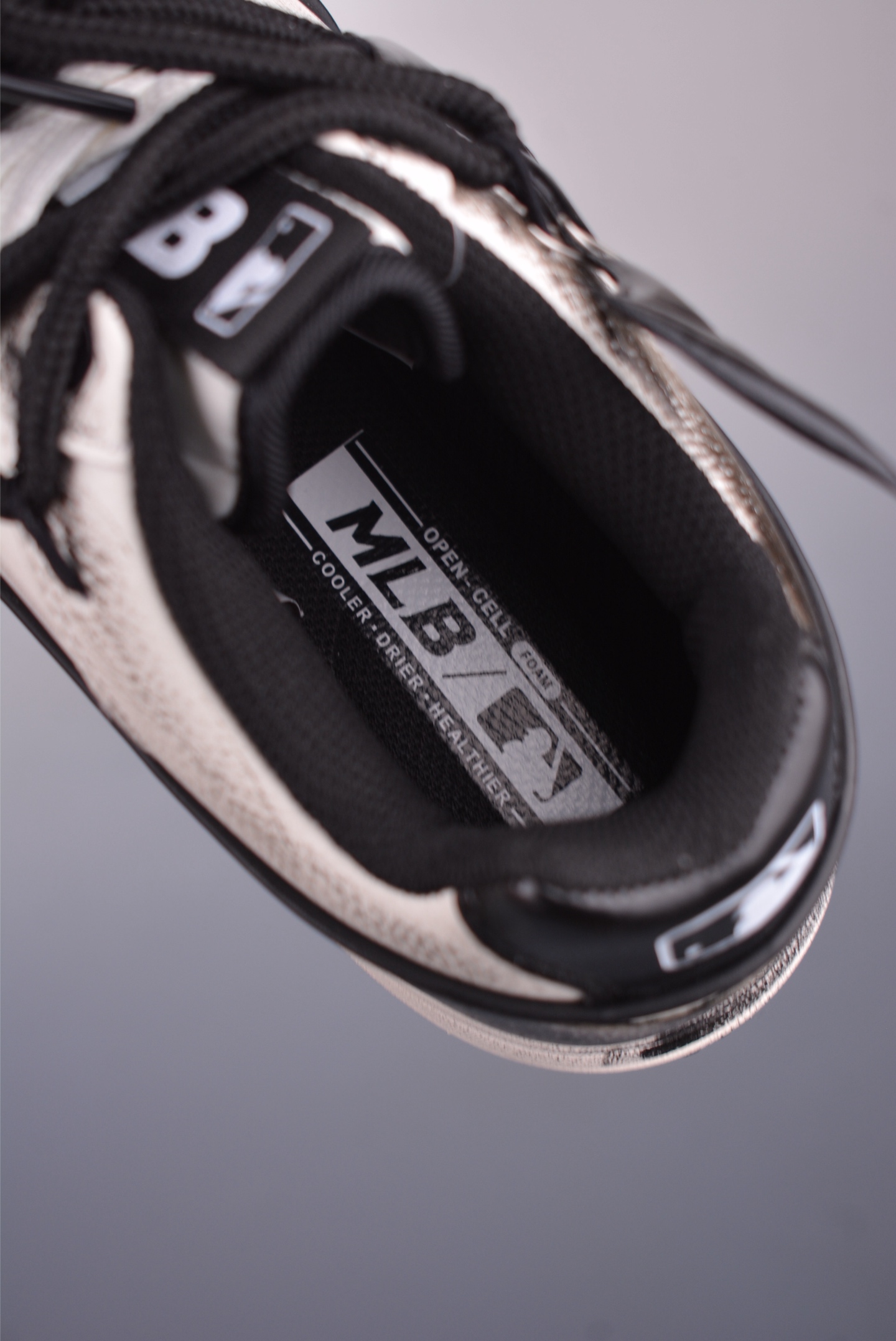 MLB NY Yankees Graffiti Chunky Sneakers Platform Height Increasing Dad Shoes 9 i1747248484824 4699 0 8