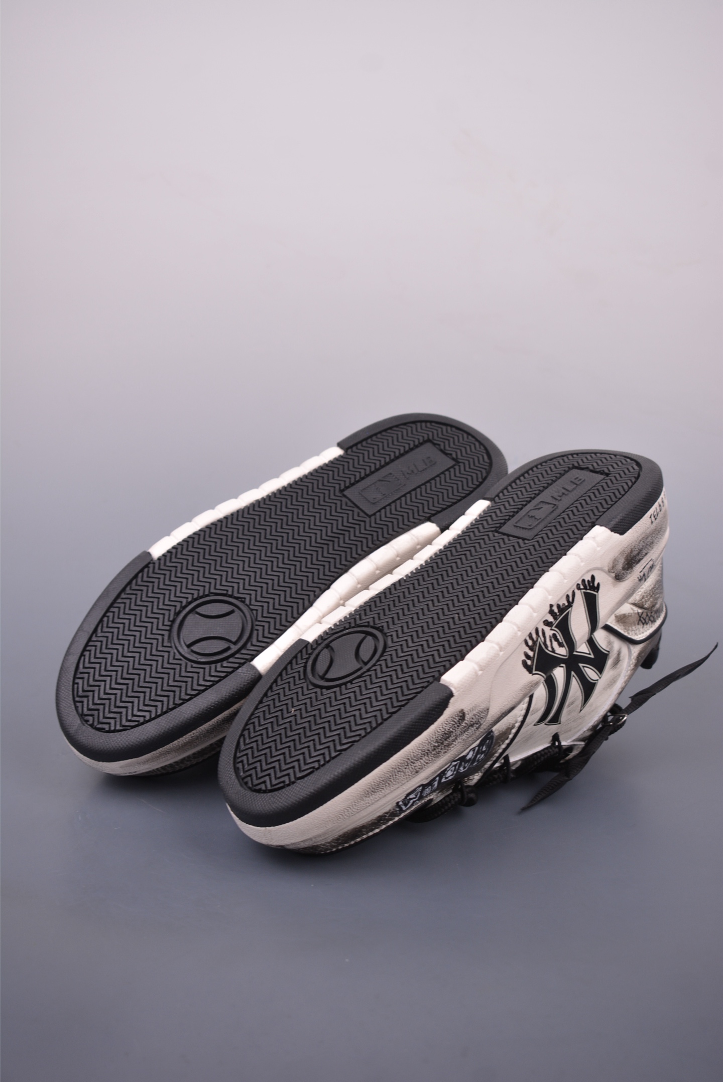 MLB NY Yankees Graffiti Chunky Sneakers Platform Height Increasing Dad Shoes 3 i1747248486517 774 0 2