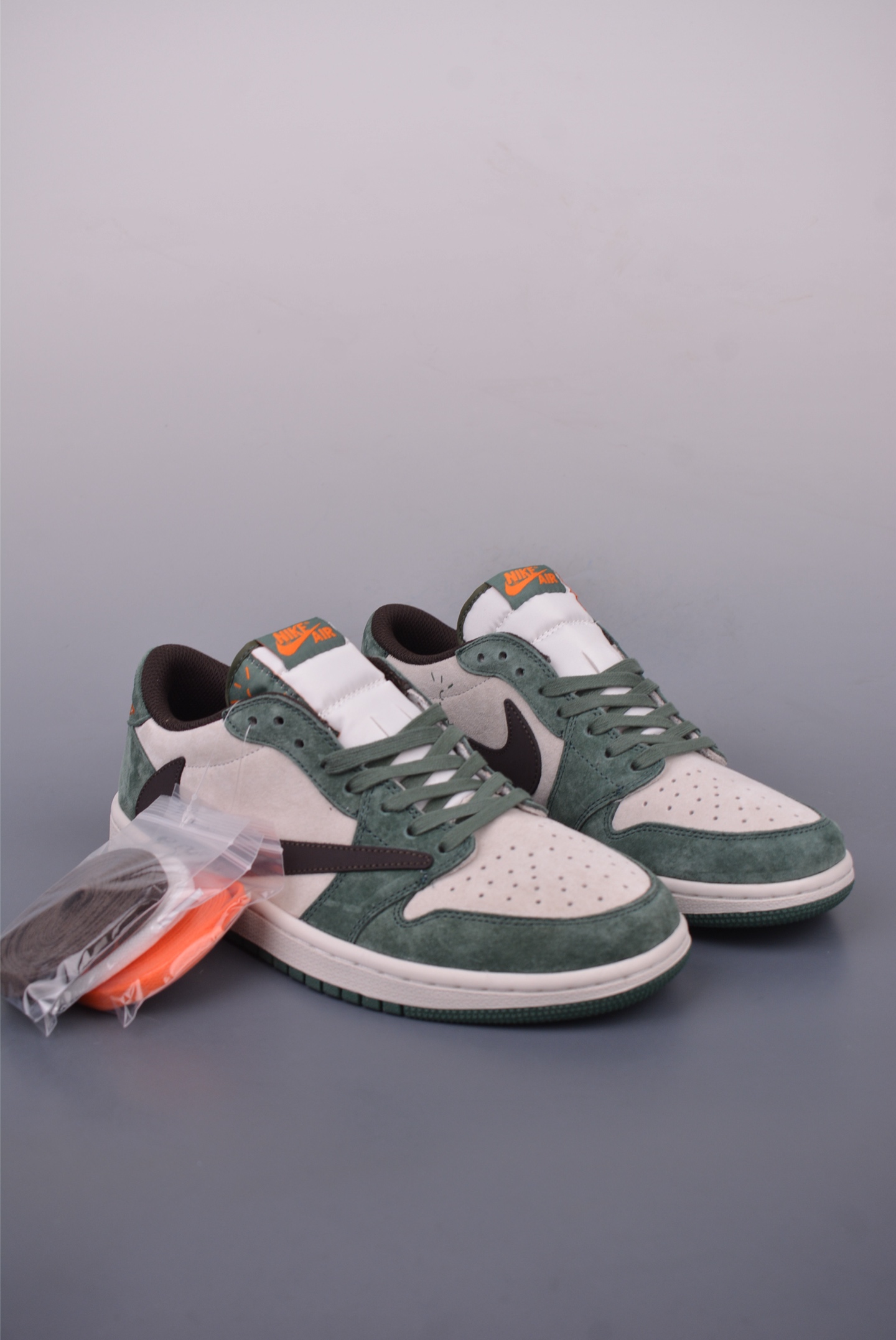200 Fragment x Travis Scott Air Jordan 1 Low 三方联名倒钩 DM7866-199