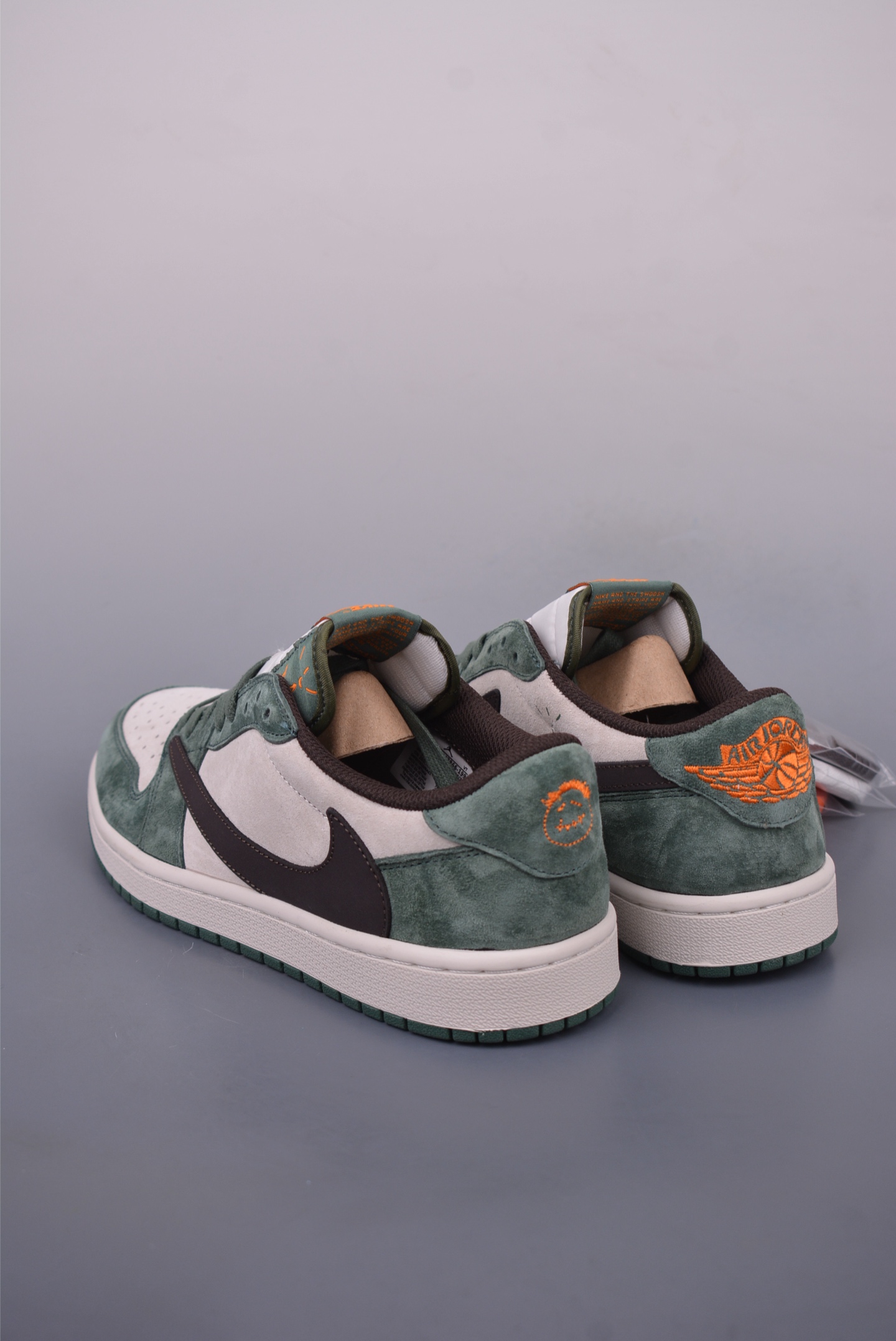 200 Fragment x Travis Scott Air Jordan 1 Low 三方联名倒钩 DM7866-199