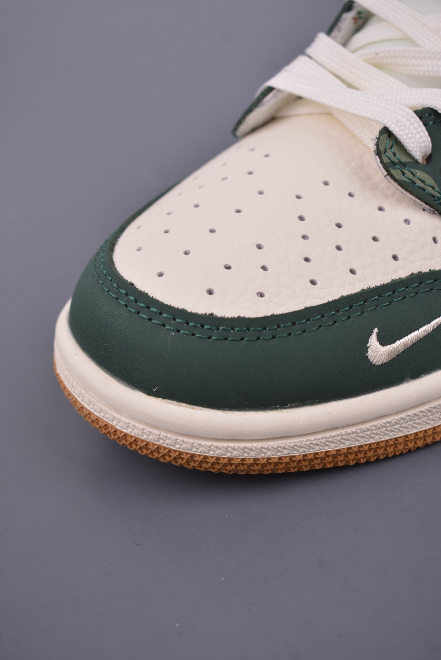 260 Fragment x Travis Scott x 克罗心 Air Jordan 1 Low 三方联名倒钩 XS2024-044