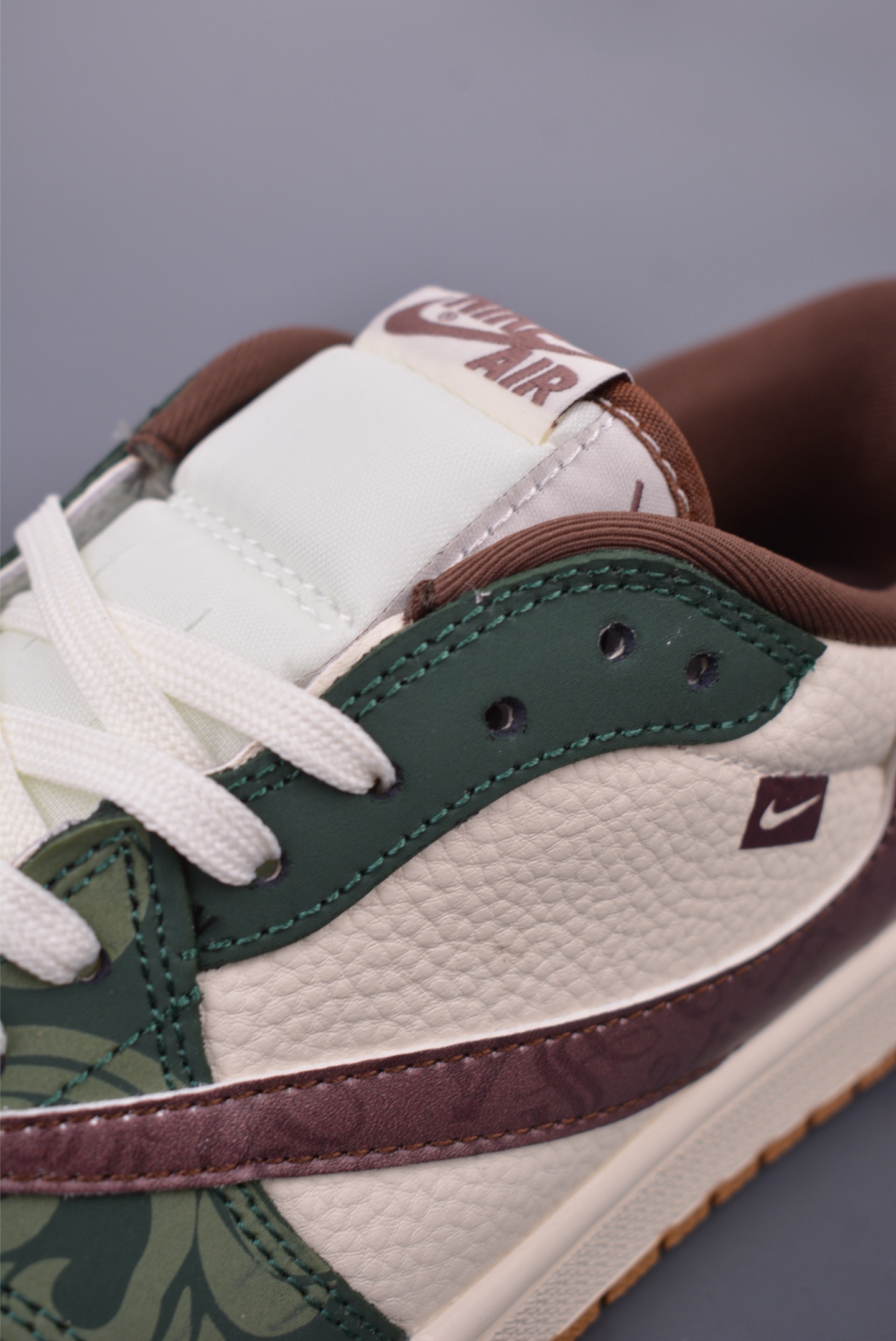 260 Fragment x Travis Scott x 克罗心 Air Jordan 1 Low 三方联名倒钩 XS2024-044