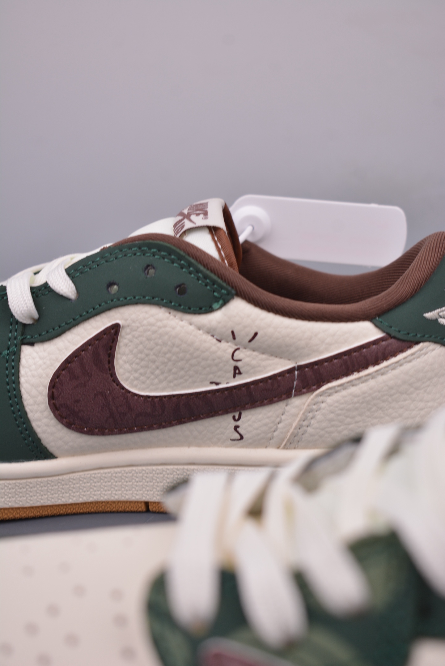 260 Fragment x Travis Scott x 克罗心 Air Jordan 1 Low 三方联名倒钩 XS2024-044