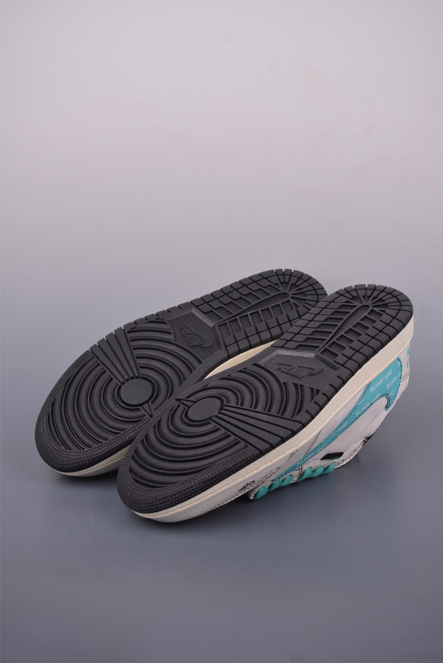 280 Fragment x Travis Scott x OFF Air Jordan 1 Low 三方联名倒钩 XZ5749-085