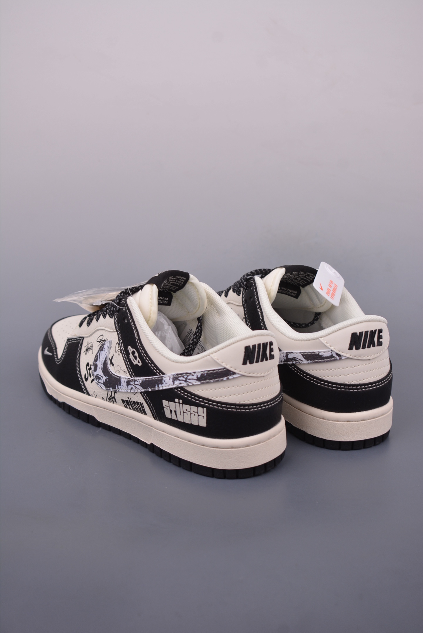 300 Nike SB Dunk Low stussy联名 XS6089-950