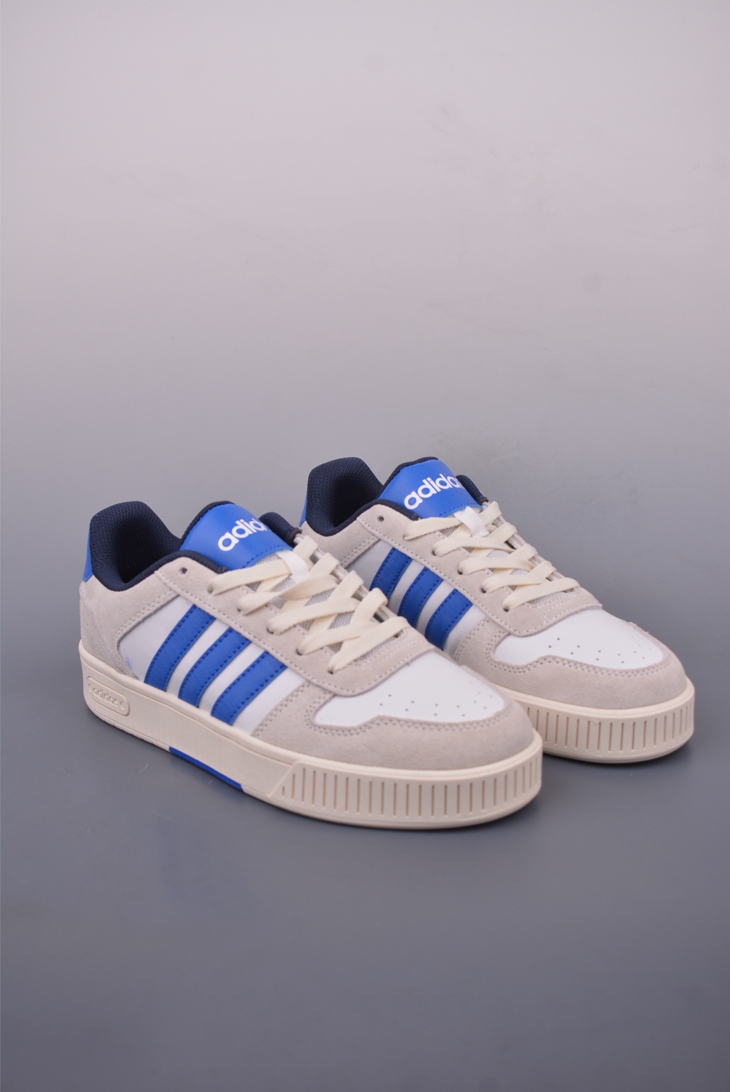 140 adidas D-PAD CLASSIC 三叶草休闲复古运动板鞋