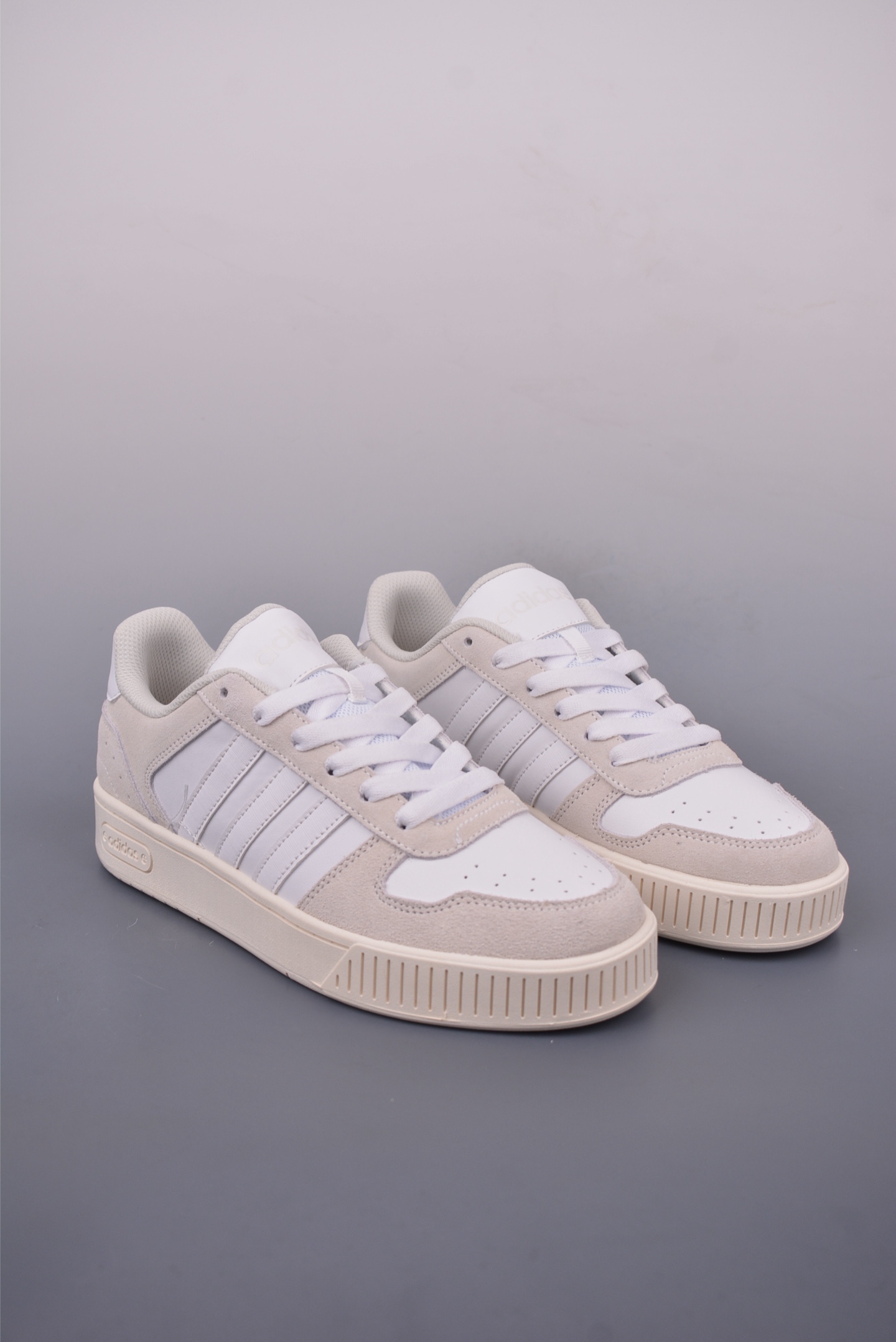 140 adidas D-PAD CLASSIC 三叶草休闲复古运动板鞋