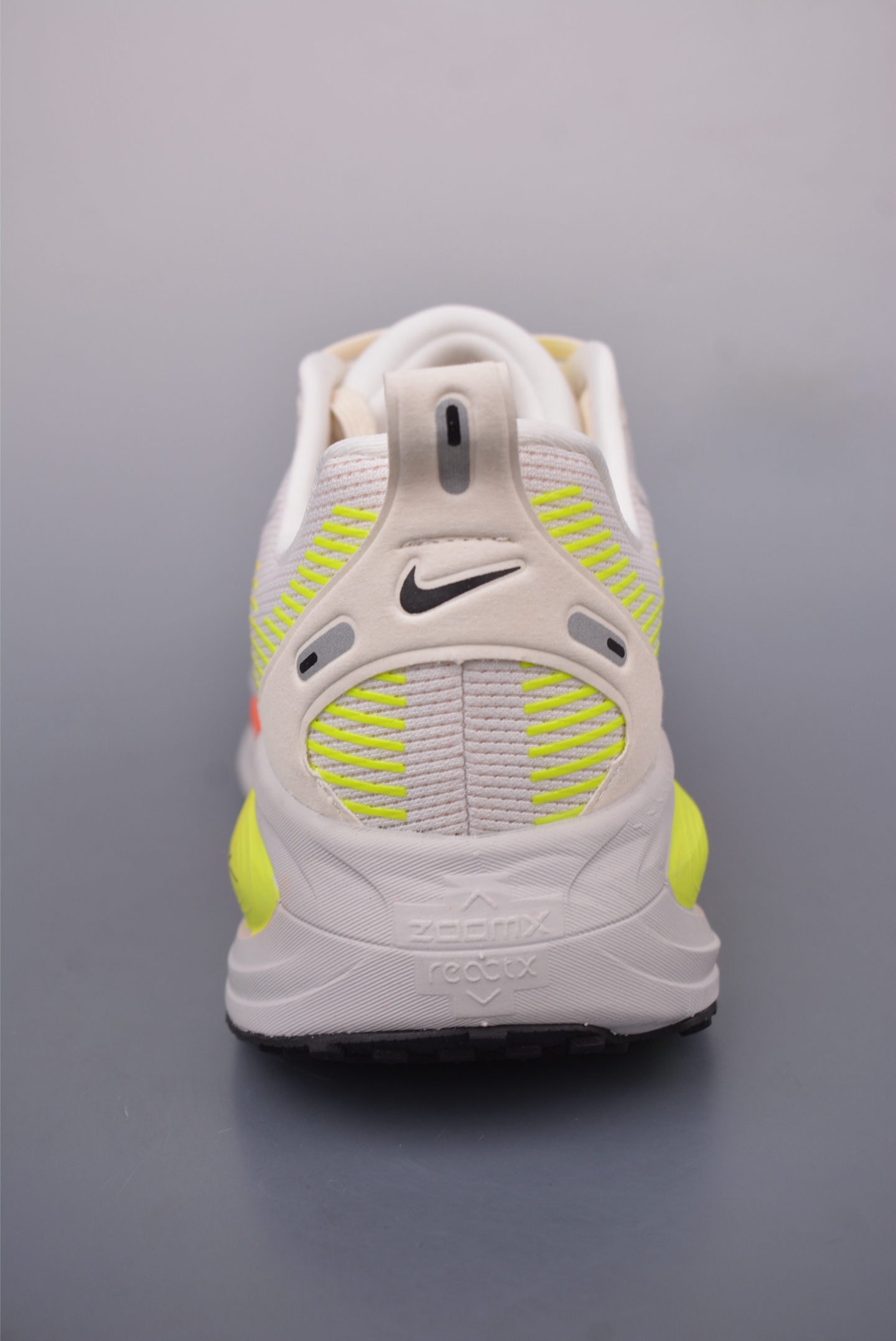 Nike Air Zoom Vomero 18 Running Shoes - Ultimate Comfort and Performance 5 i1747351060406 8615 0 3