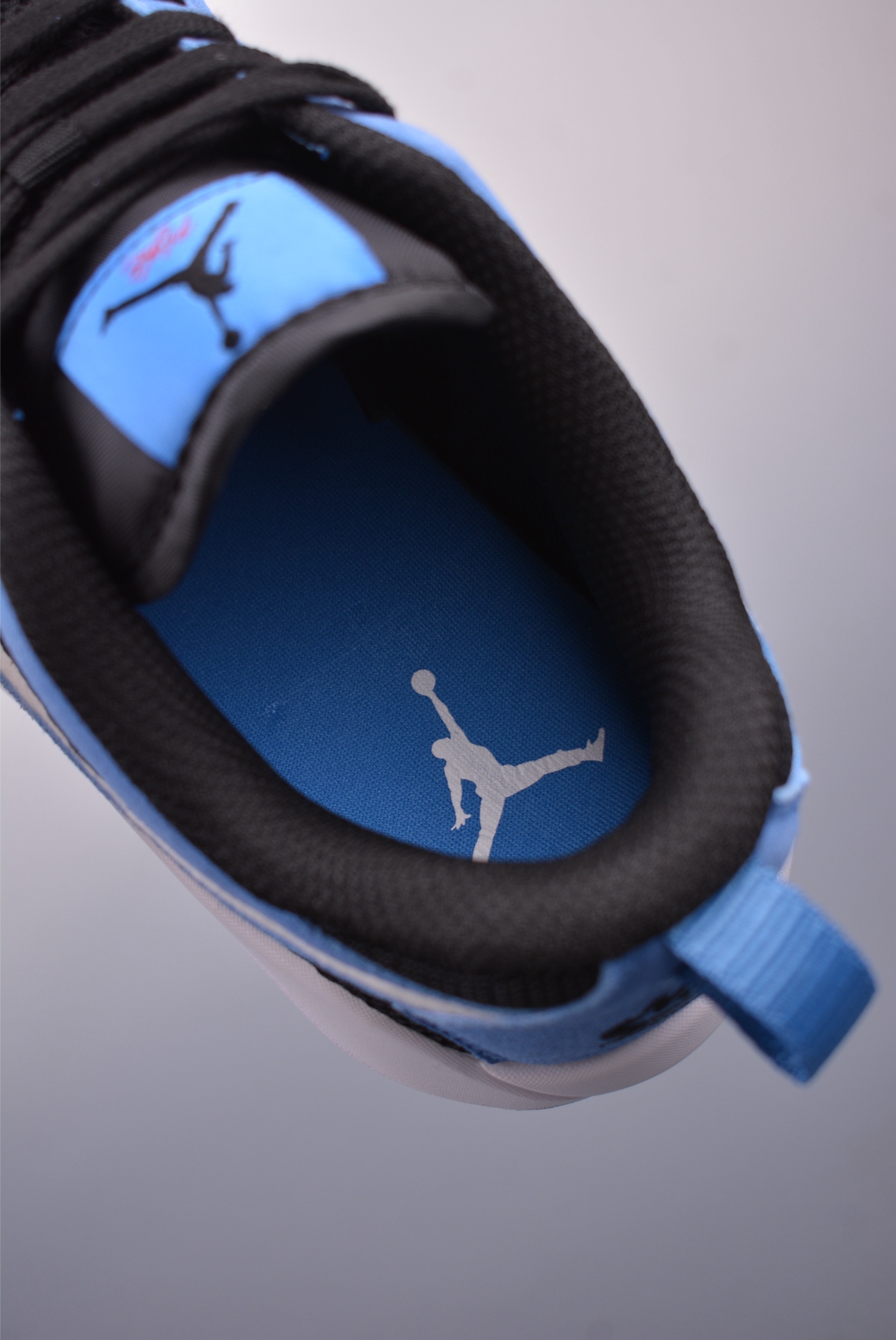Nike Air Jordan CMFT Era Low-Top Sneakers - Blue/Black - HJ6777-004 9 i1747351143422 5942 0 8