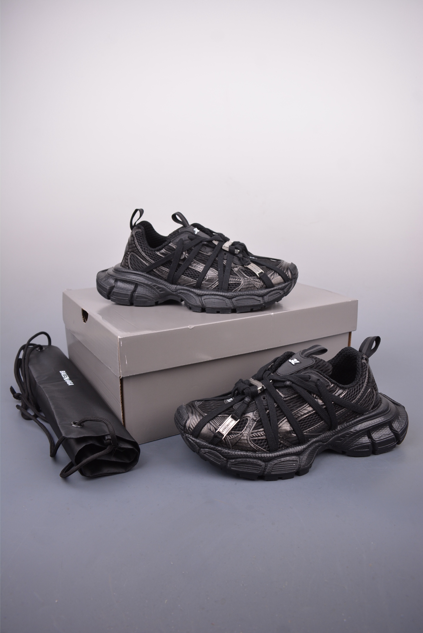 260 Balenciaga Phantom Sneaker 825599 W3XCH 9145