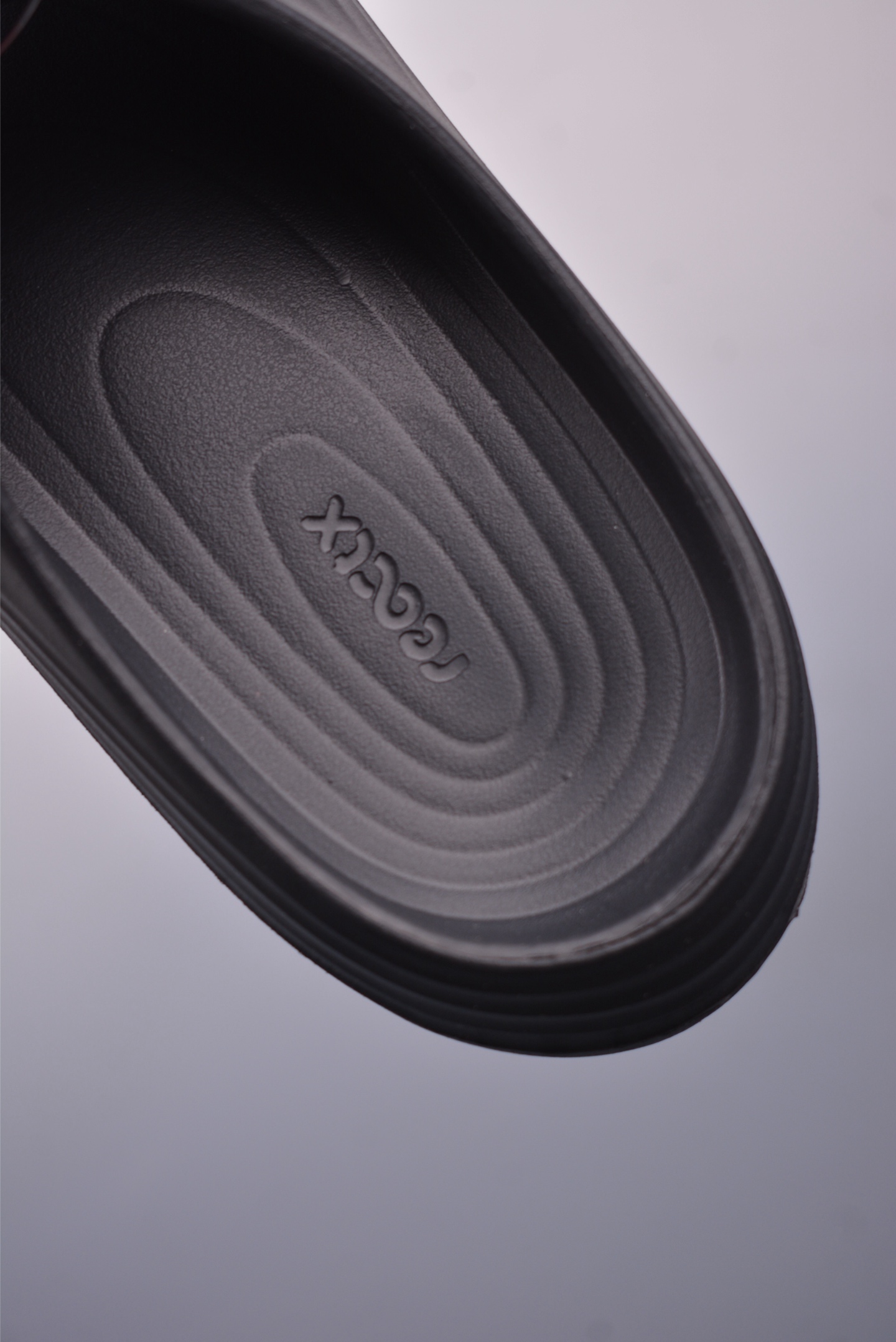 100 Nike ReactX Rejuven8 耐克夏日穿搭凉鞋 HV4479