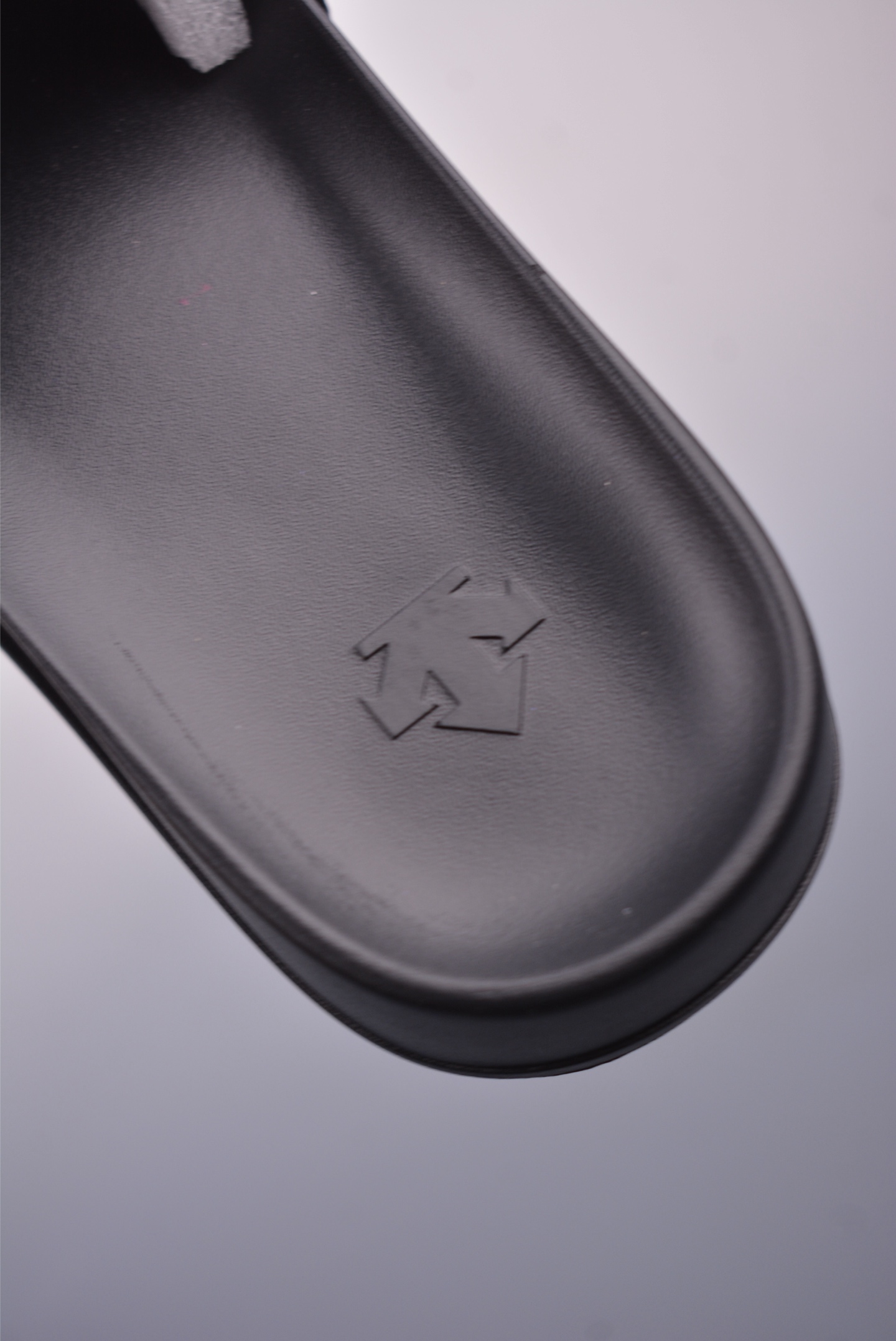 Descente Lcing Nars Comfortable and Soft Non-Slip Slide Sandals 9 i1747351757016 1607 0 8
