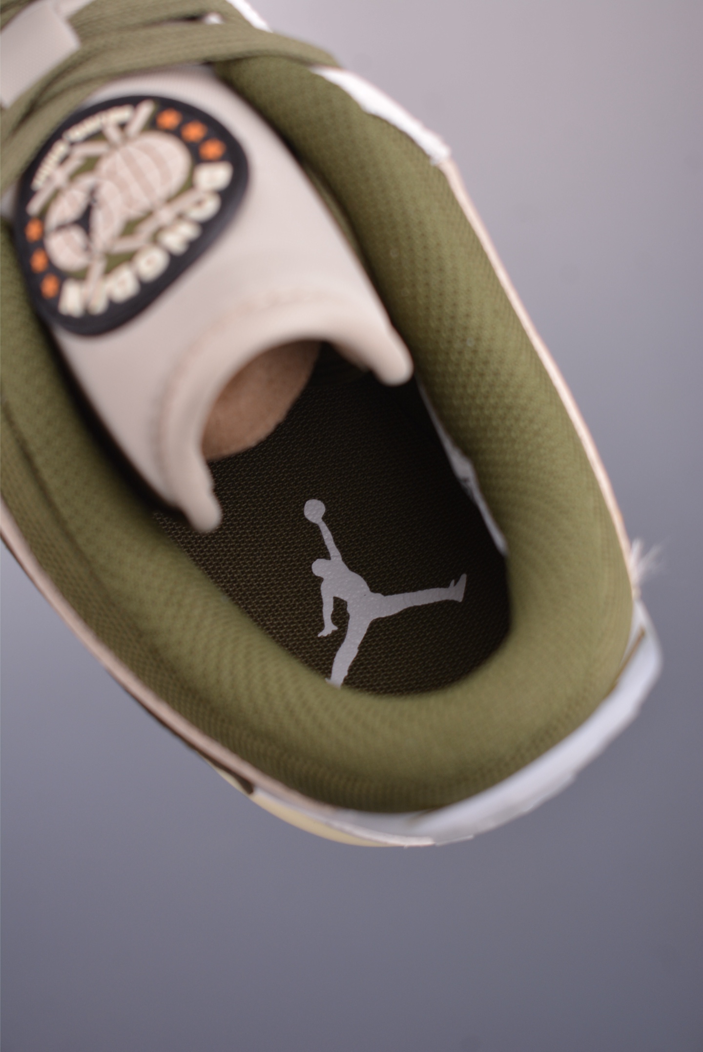 240 Air Jordan Legacy 312 纯原版本 充正首选 有着交错结合的设计 IB8856-121
