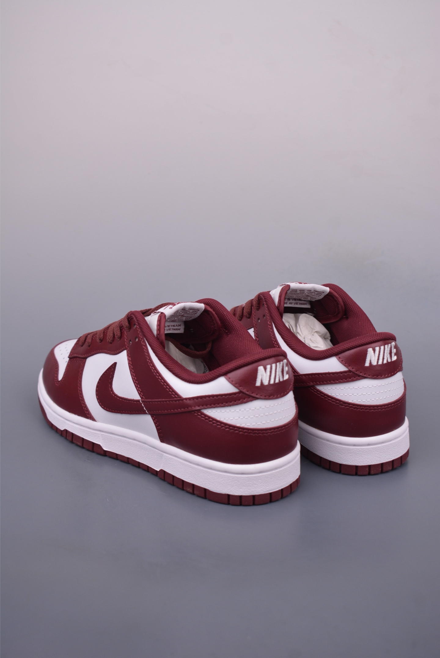 Nike SB Dunk Low 'Team Red' Leather Sneakers - Premium Comfort and Style 2 i1747351840932 2516 0 1