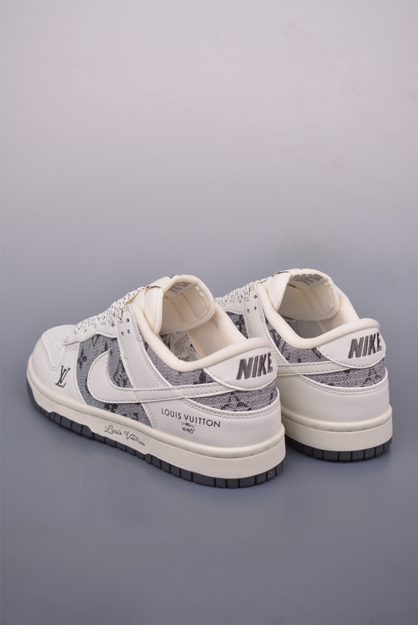 Nike SB Dunk Low DIY Custom Louis Vuitton Sneakers - Fashionable and Unique 3 i1747351950706 442 0 1