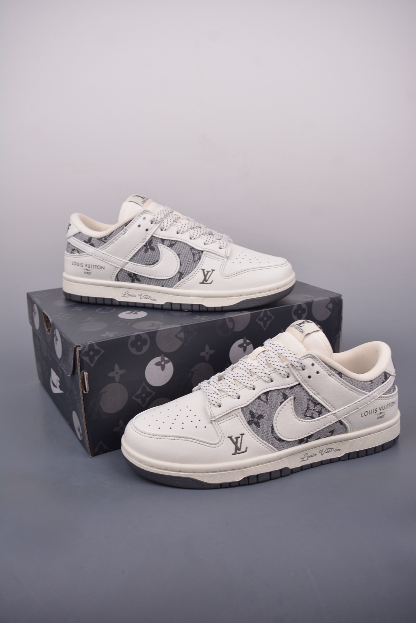 Nike SB Dunk Low DIY Custom Louis Vuitton Sneakers - Fashionable and Unique 6 i1747351950729 7306 0 4