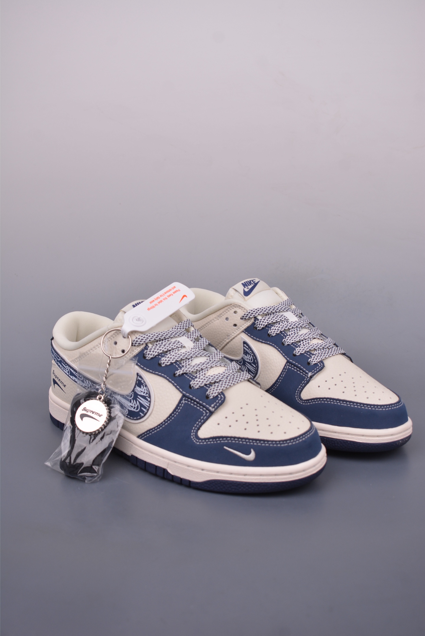 Nike SB Dunk Low Supreme Collaboration - Premium Quality, Stylish Design 1 i1747352637545 3169 0 0