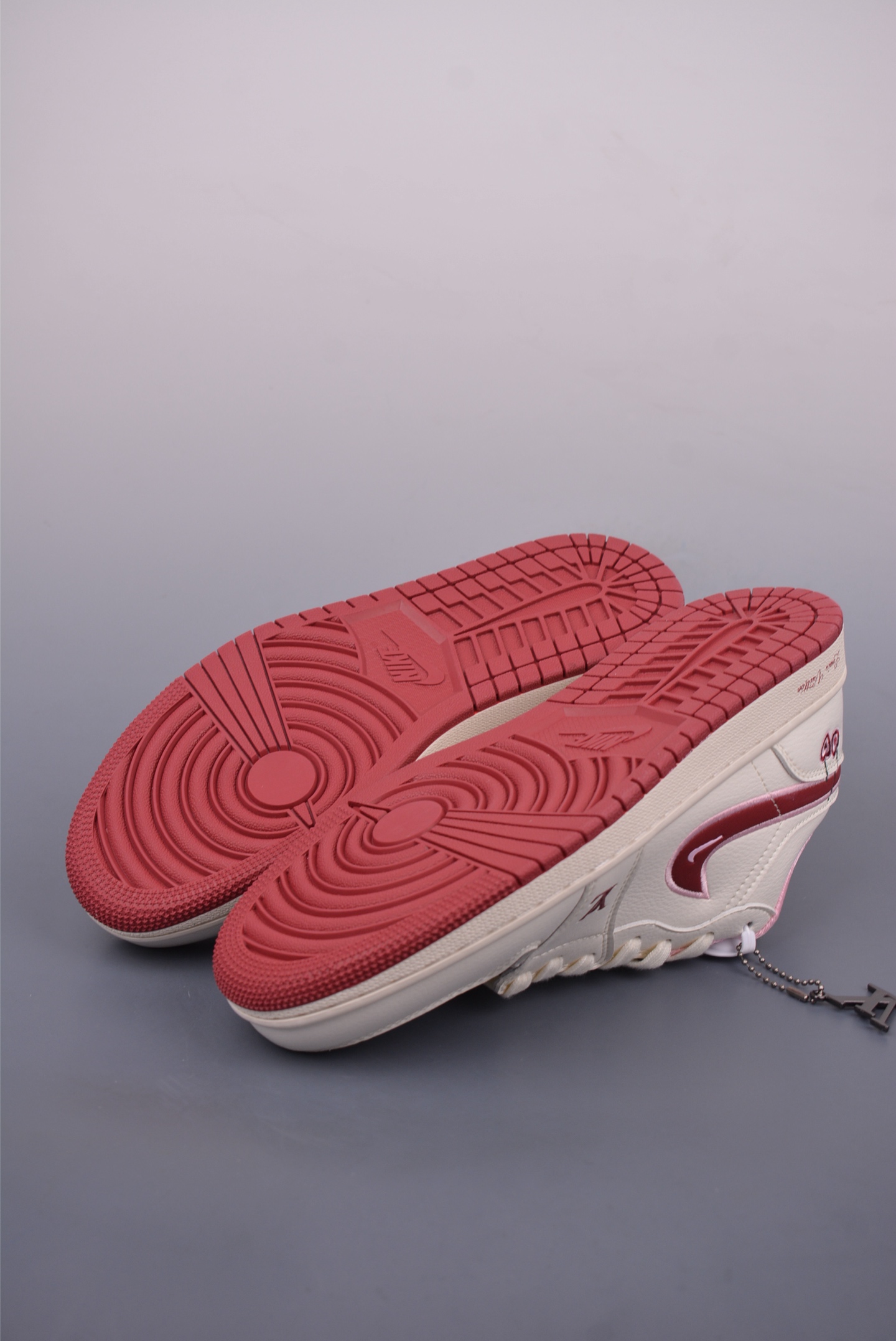 Nike Air Jordan 1 Valentine's Day Sneakers, Premium Quality & Clean Cut 3 i1747352677795 4172 0 2